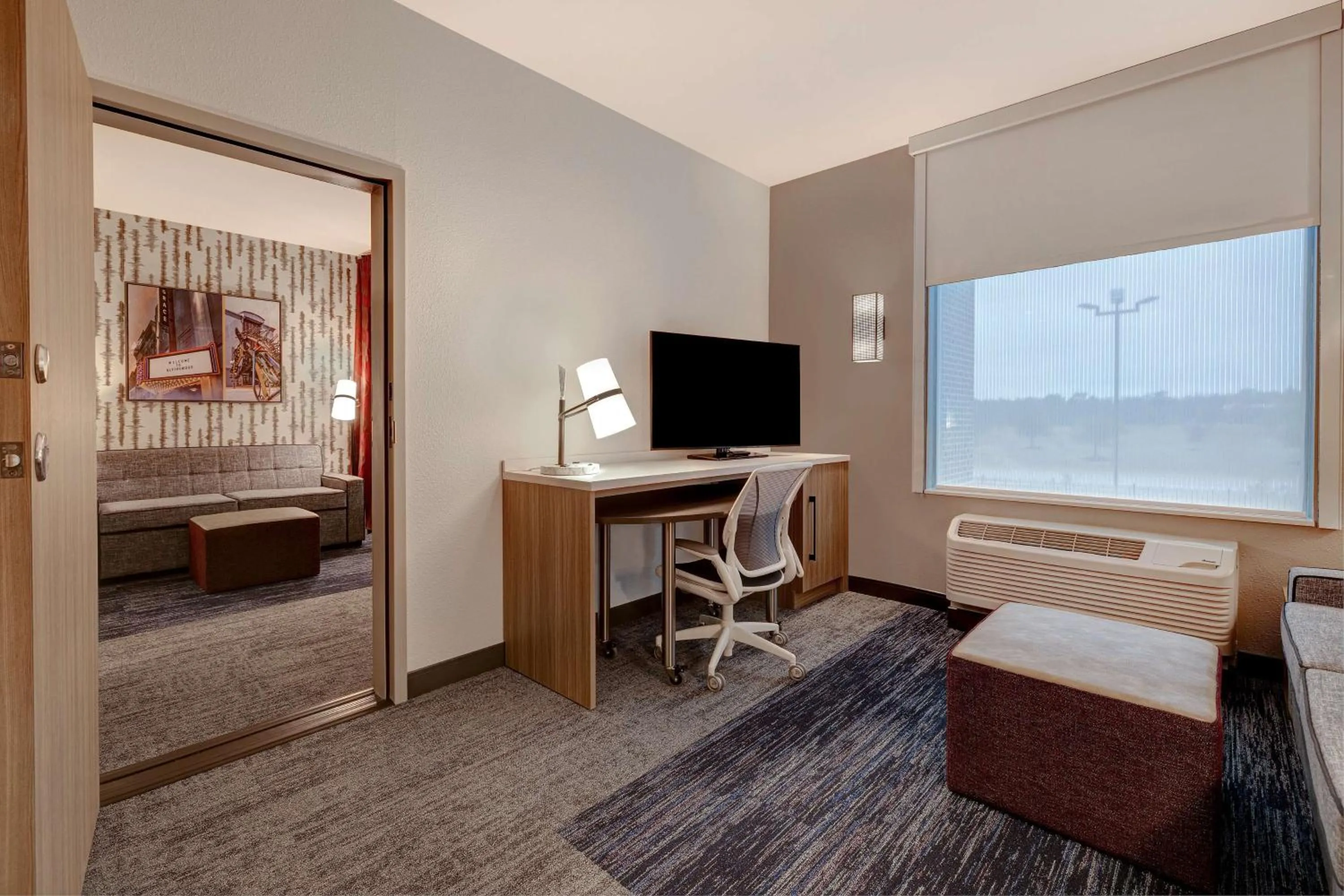 Bedroom, Bed in Home2 Suites By Hilton Blythewood, Sc