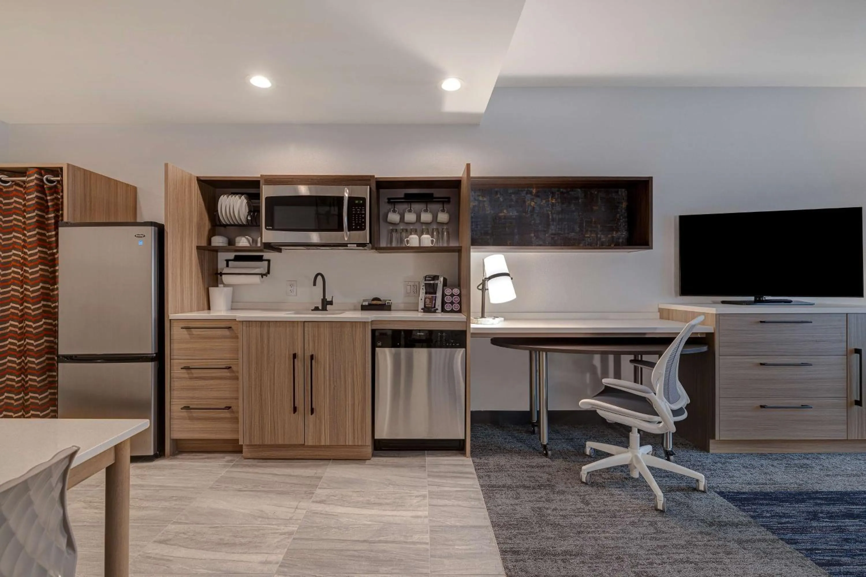 Bedroom in Home2 Suites By Hilton Blythewood, Sc