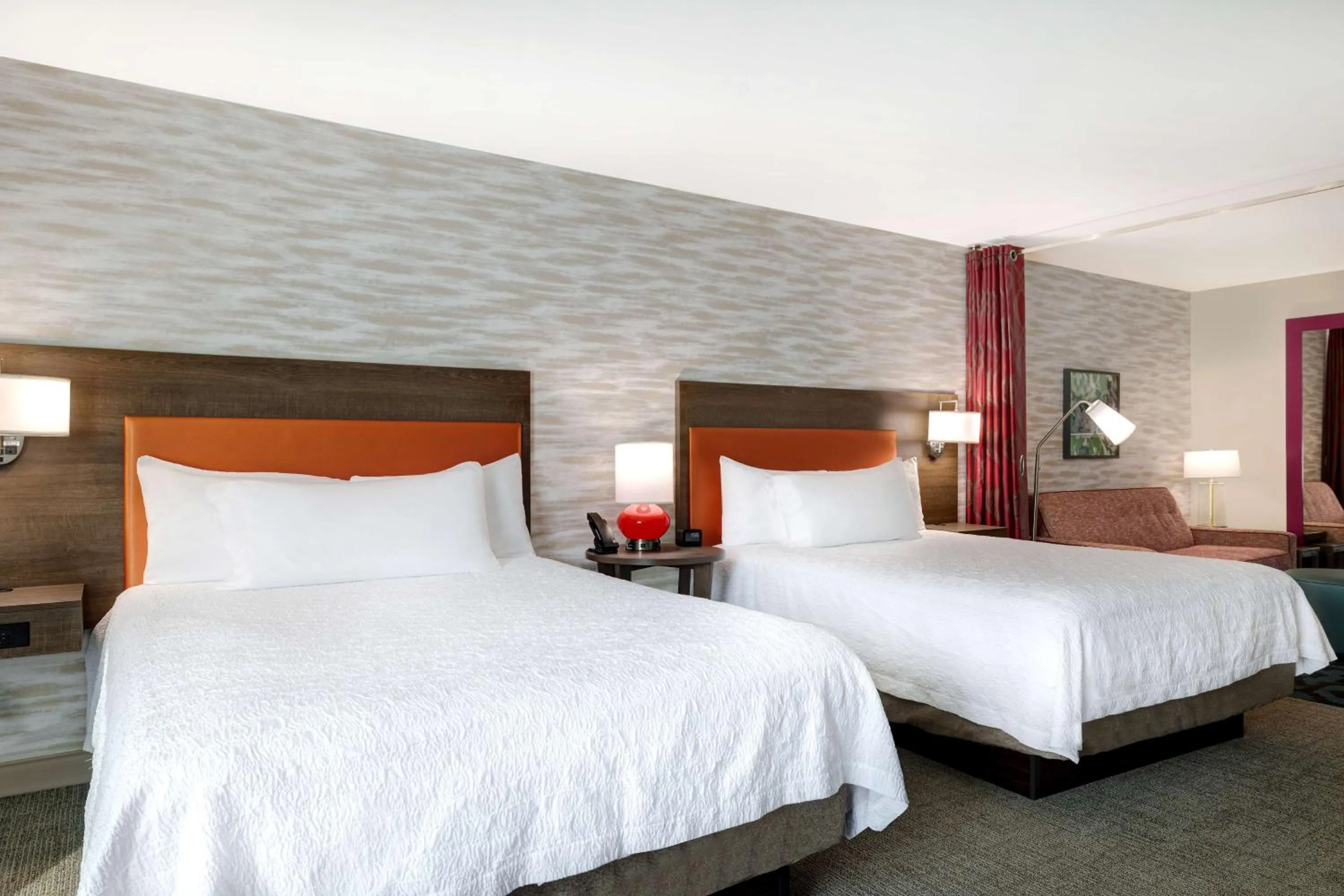 Living room, Bed in Home2 Suites By Hilton Bryant, Ar