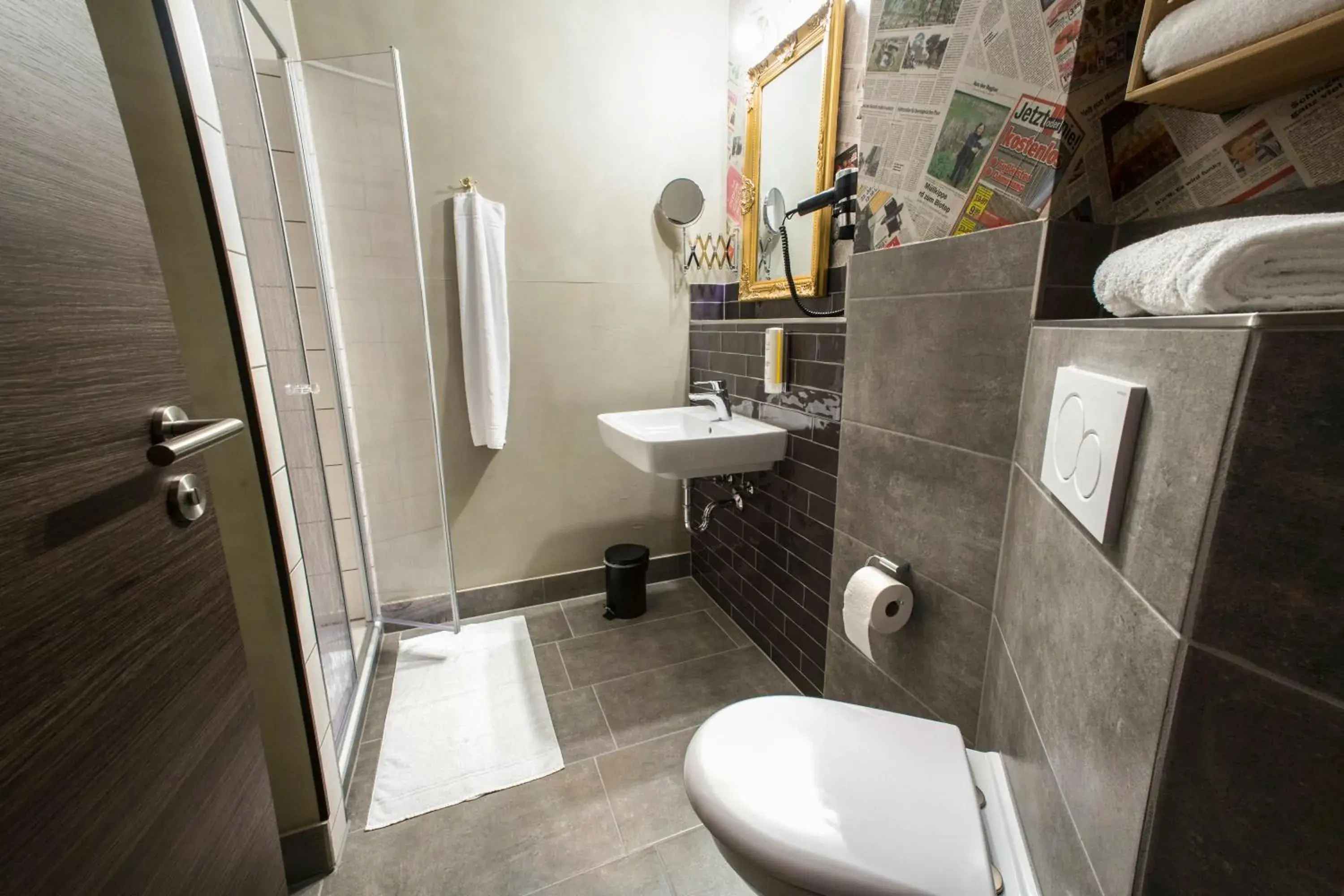 Quadruple Room - single occupancy in aappartel APARTHOTEL Herford Quadruple Room - single occupancy in aappartel APARTHOTEL Herford