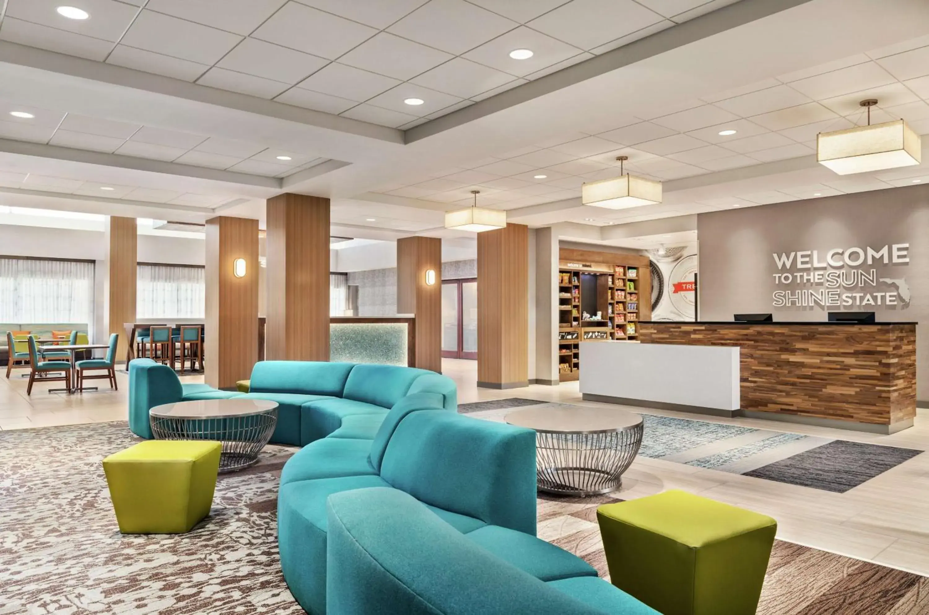 Lobby or reception in Hampton Inn & Suites Miami, Kendall, Executive Airport Lobby or reception in Hampton Inn & Suites Miami, Kendall, Executive Airport