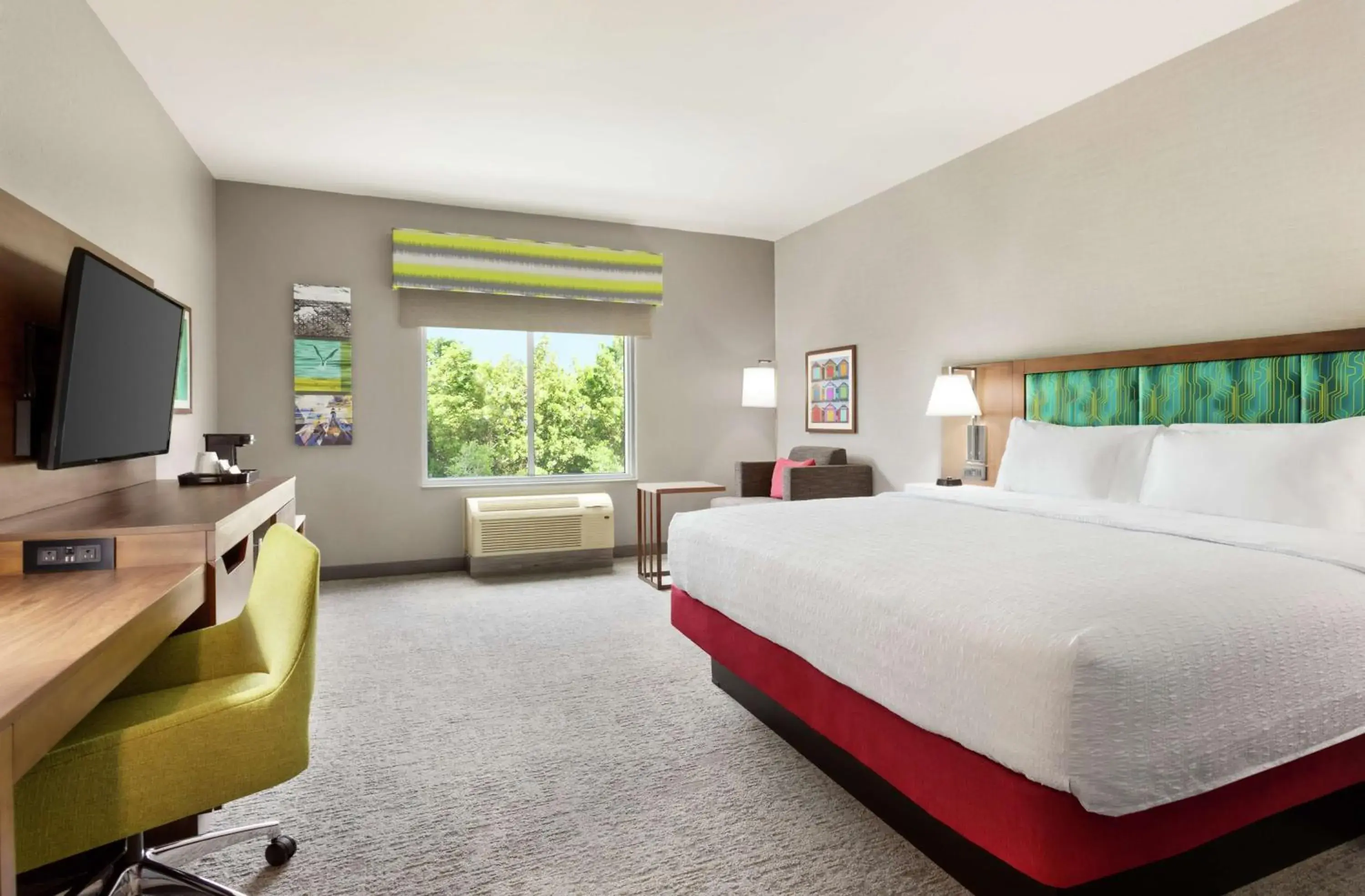 Bedroom, Bed in Hampton Inn & Suites Miami, Kendall, Executive Airport Bedroom, Bed in Hampton Inn & Suites Miami, Kendall, Executive Airport