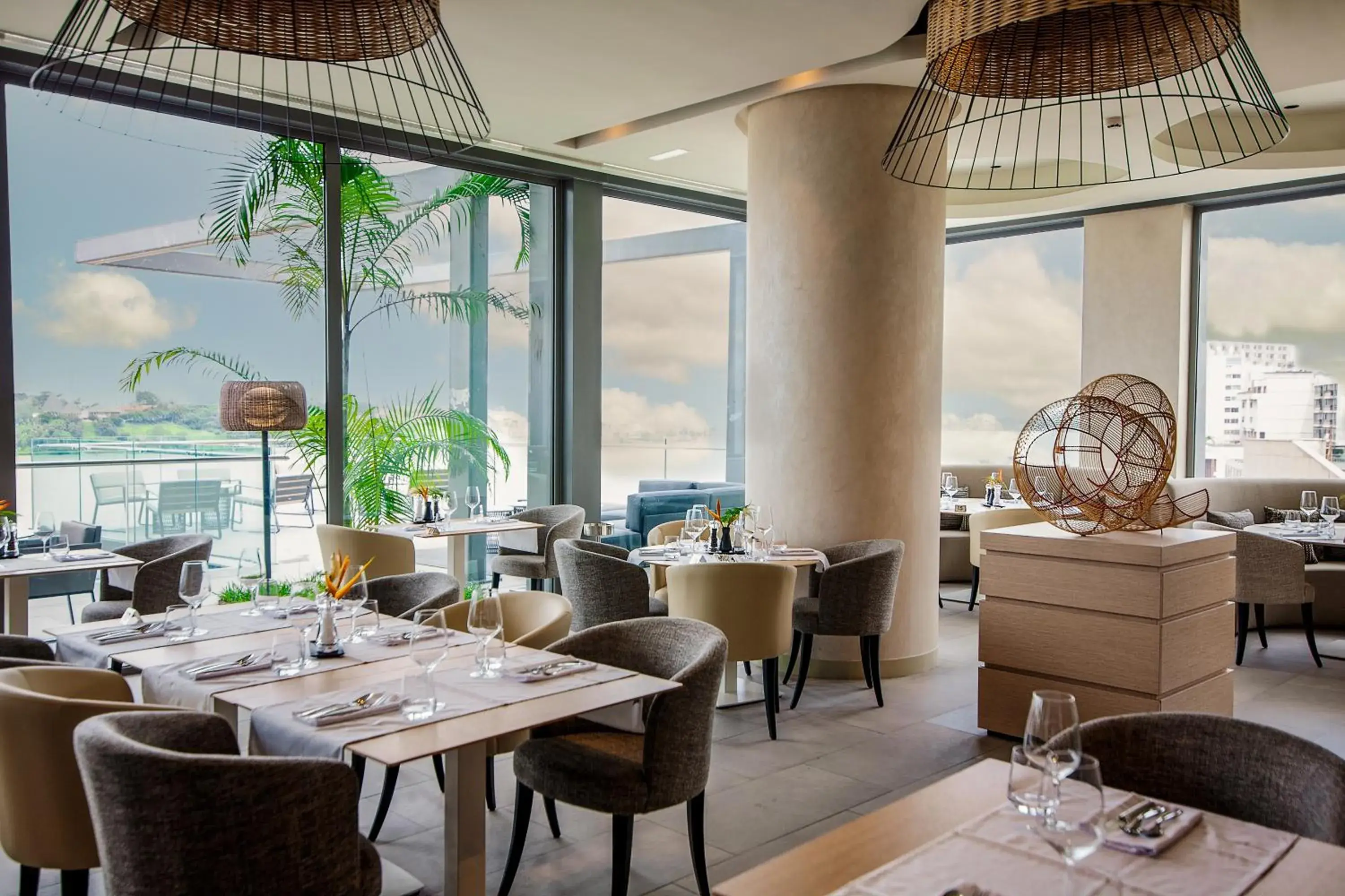 Restaurant/places to eat in Noom Hotel Abidjan Plateau Restaurant/places to eat in Noom Hotel Abidjan Plateau