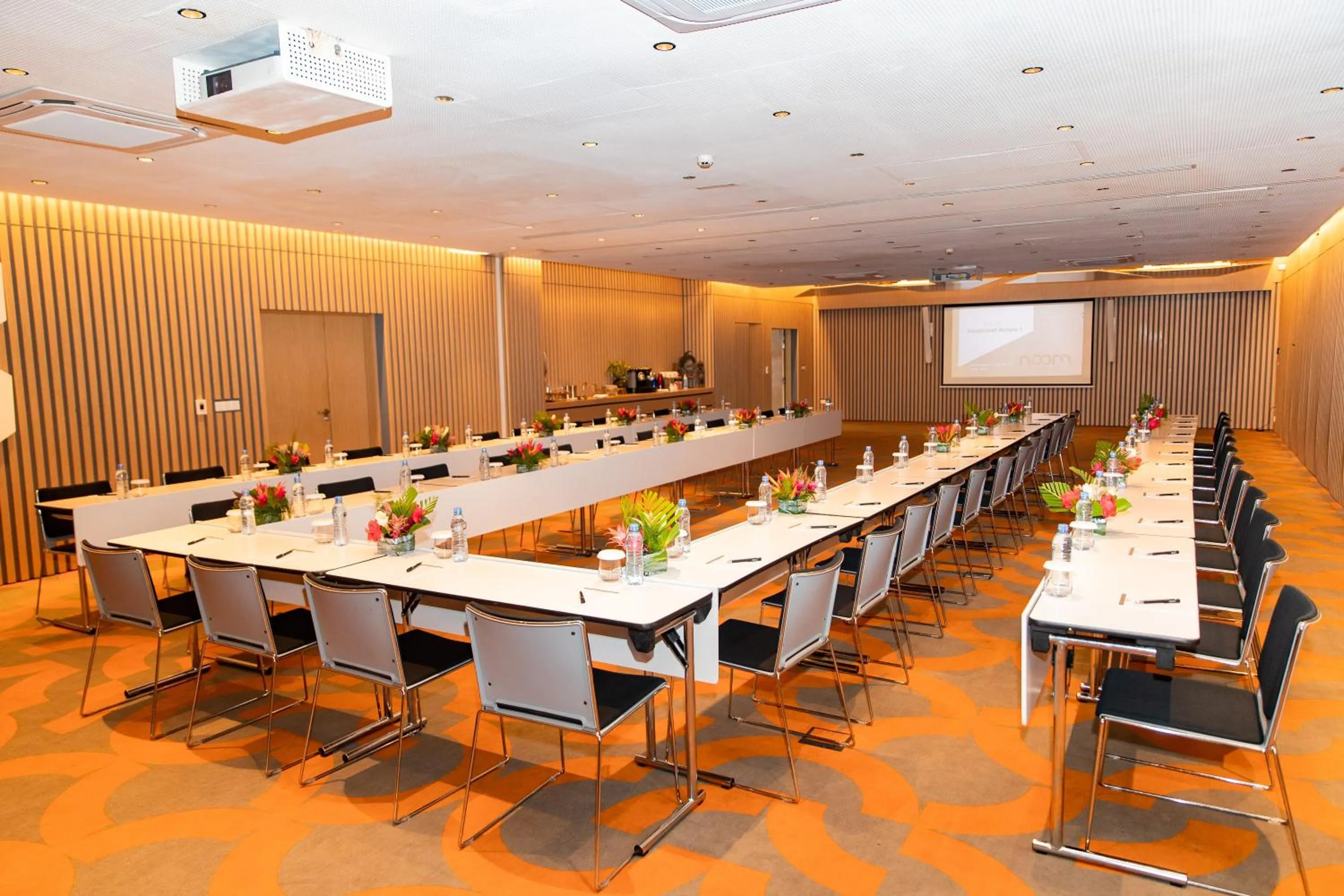 Banquet/Function facilities in Noom Hotel Abidjan Plateau