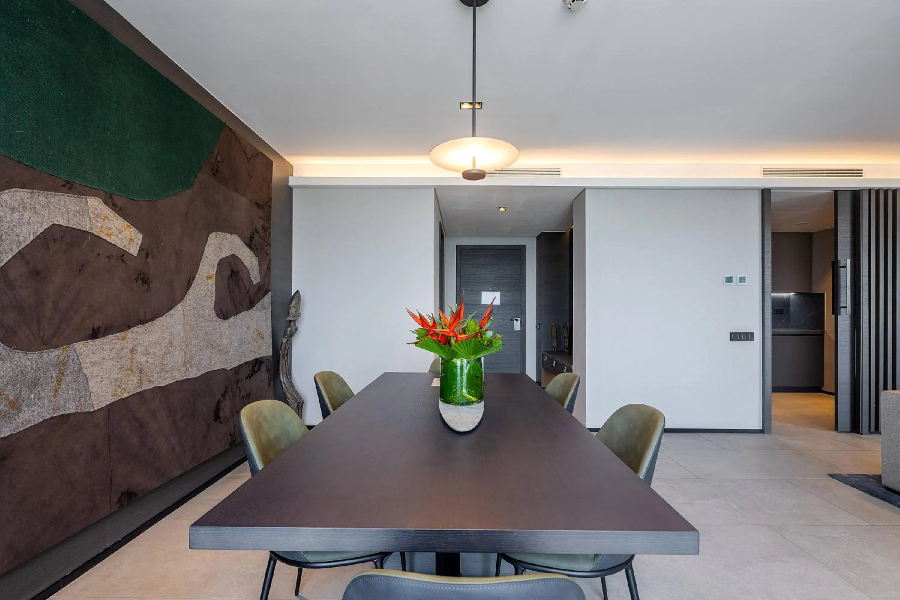 Seating area in Noom Hotel Abidjan Plateau