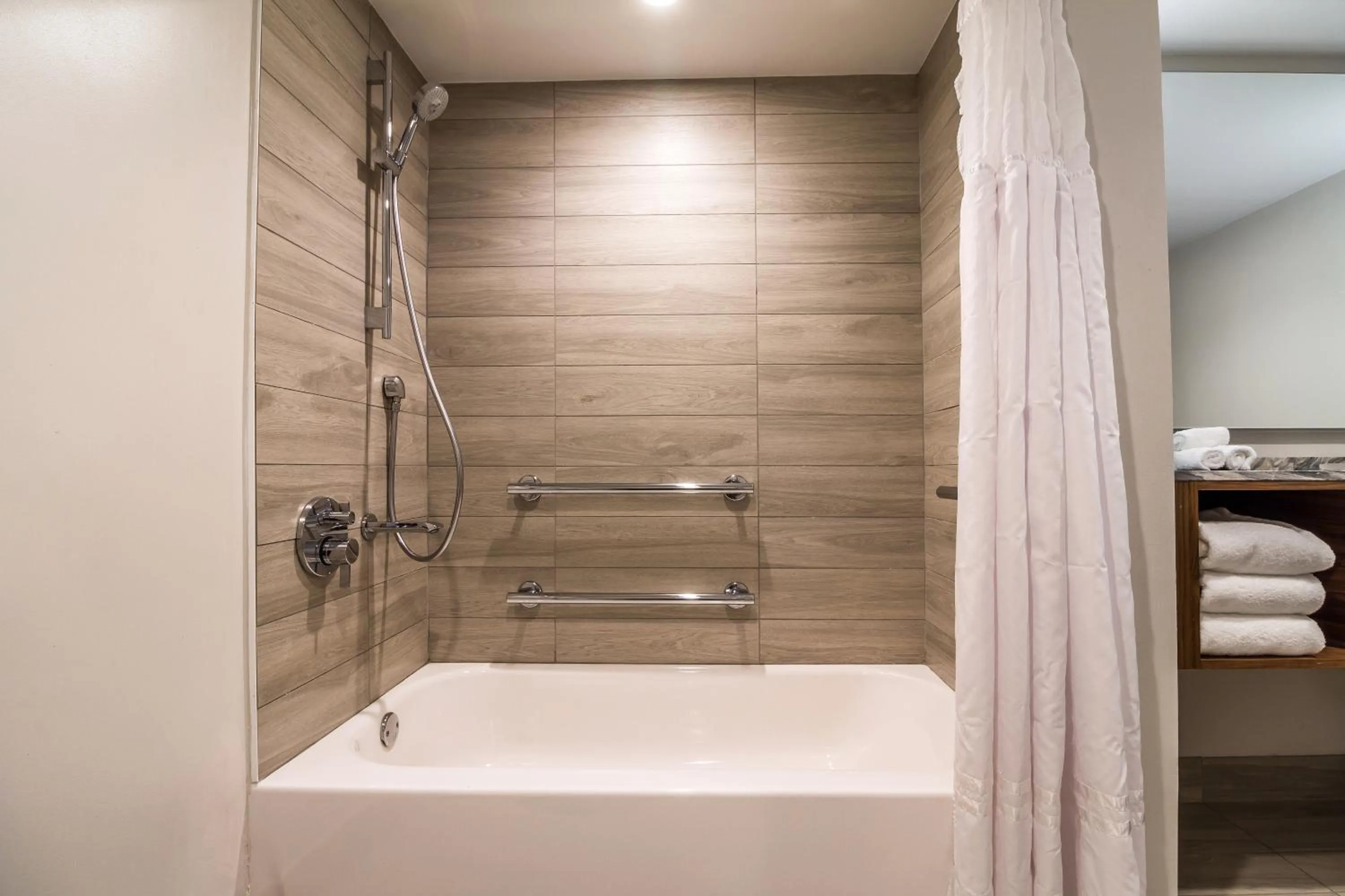 Bathroom in B Ocean Resort Fort Lauderdale Beach