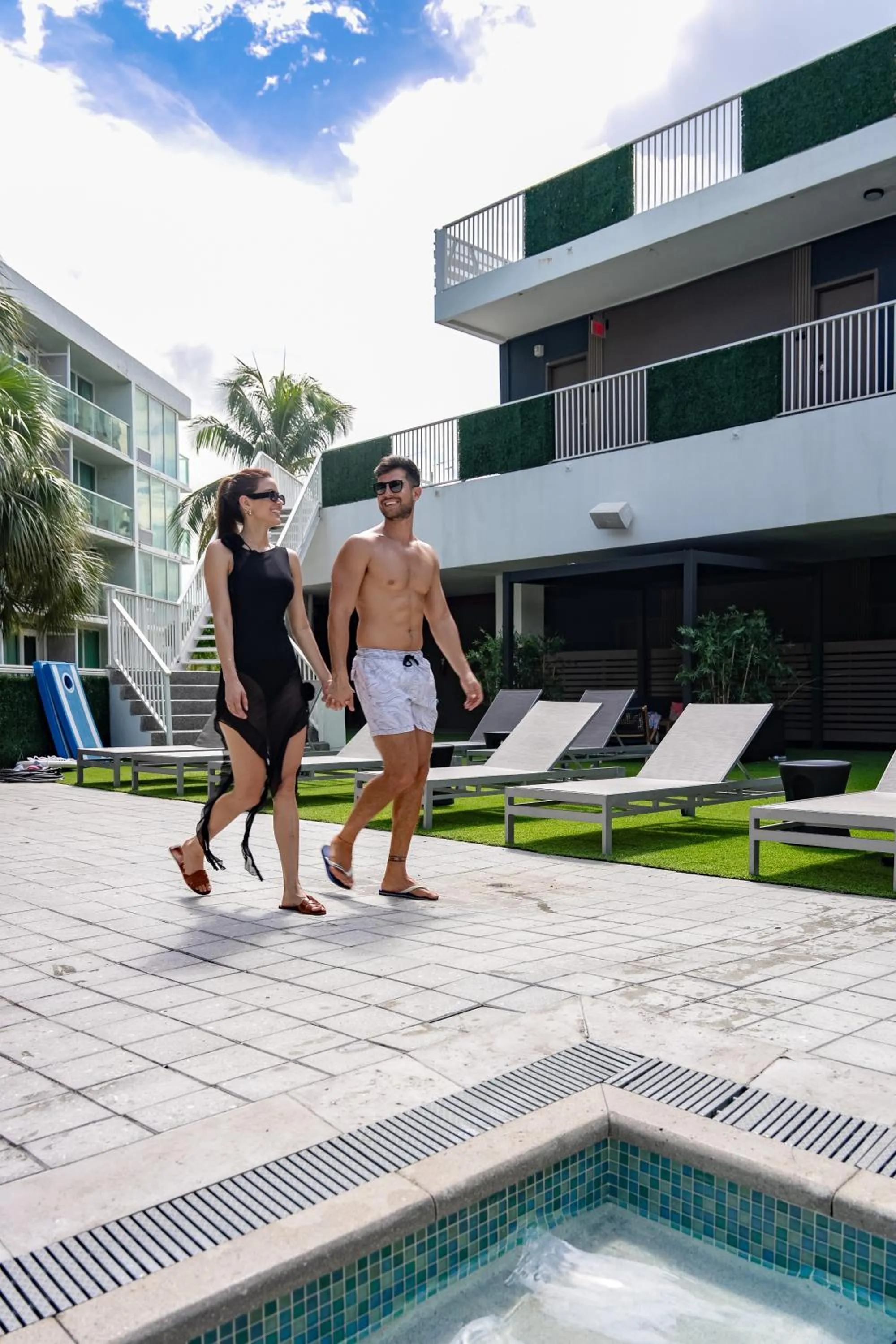 Swimming pool in B Ocean Resort Fort Lauderdale Beach