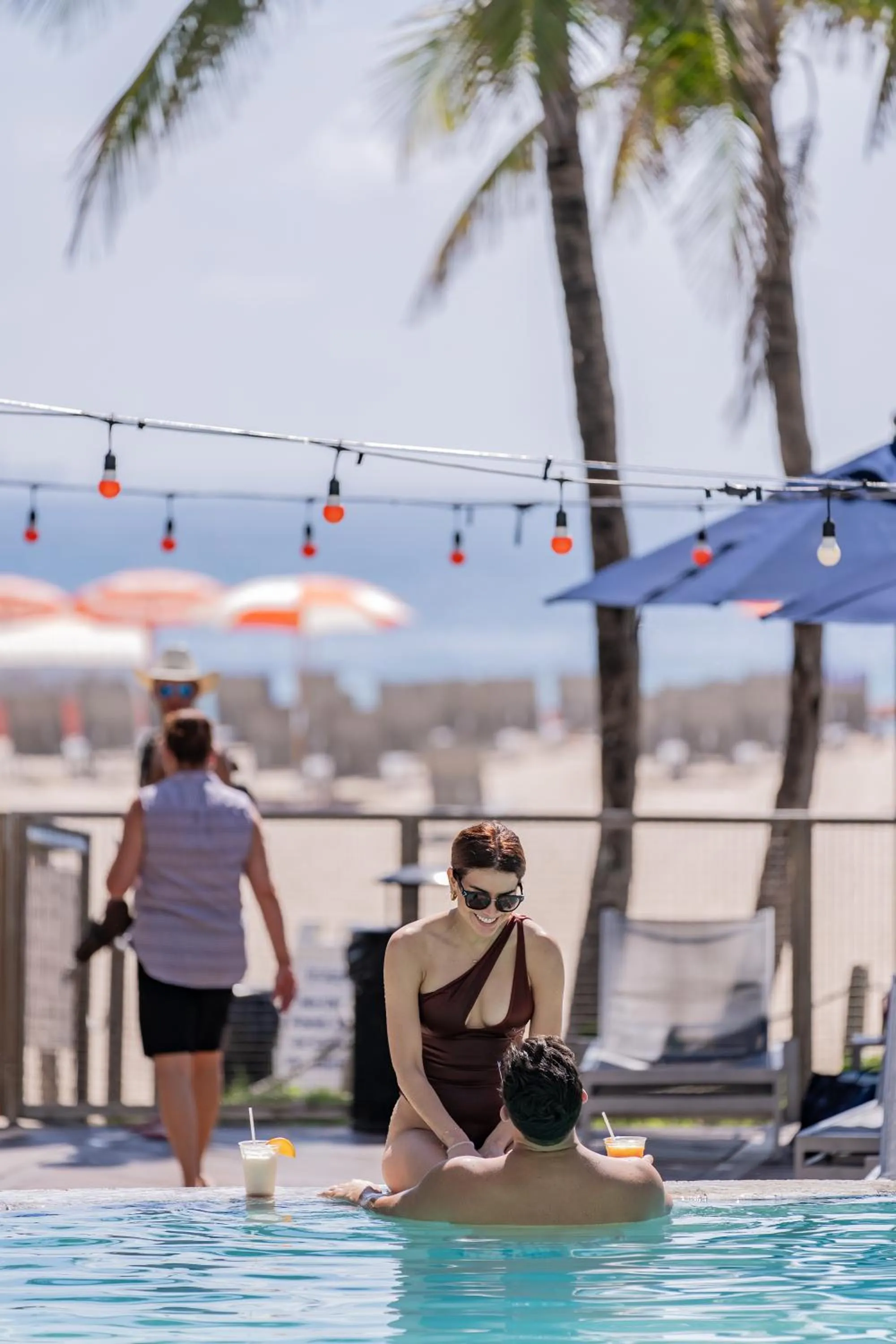 Swimming pool in B Ocean Resort Fort Lauderdale Beach