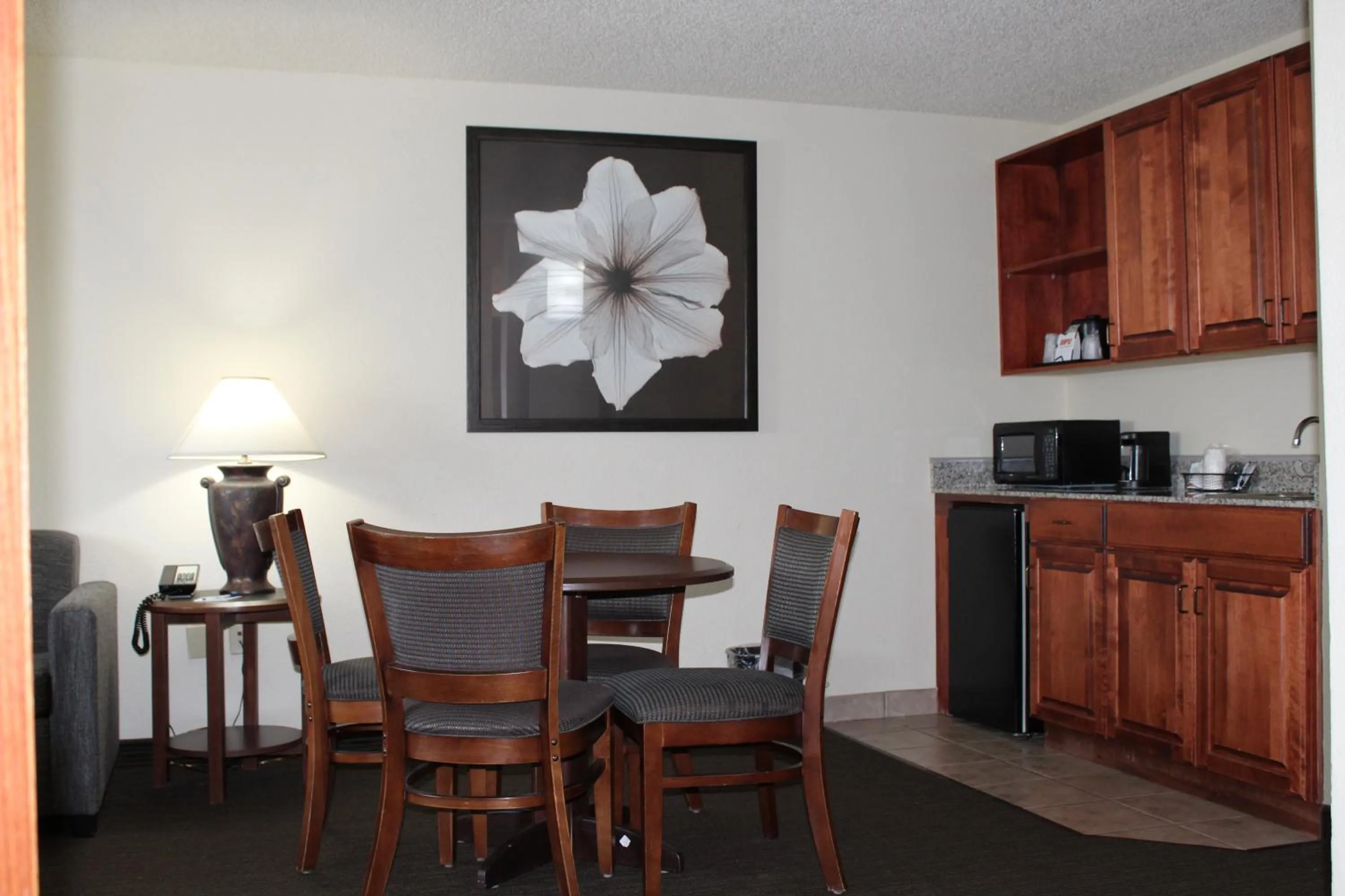 Coffee/tea facilities in AmericInn by Wyndham Windsor Ft. Collins