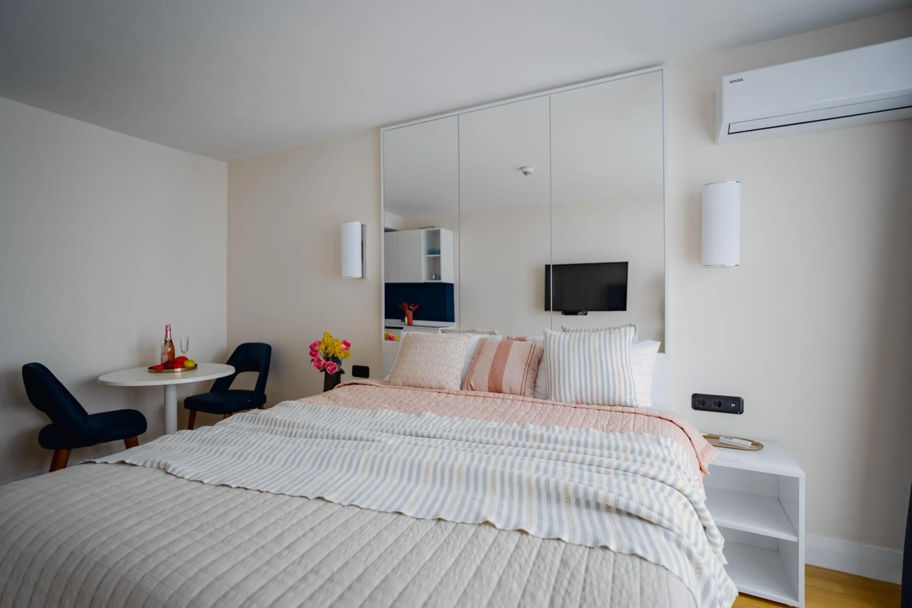 Bed in G-Point City Beach