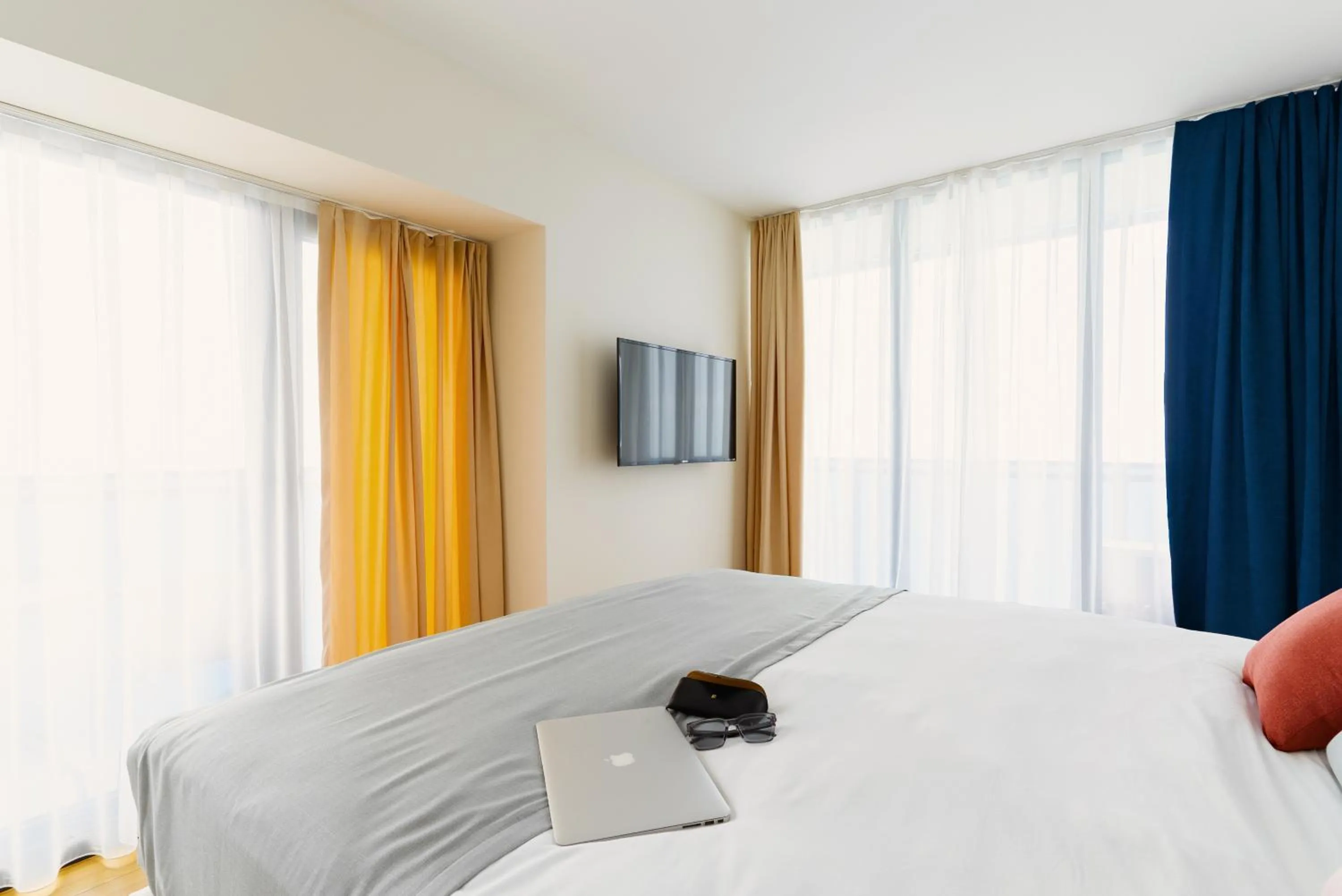 Bed in G-Point City Beach