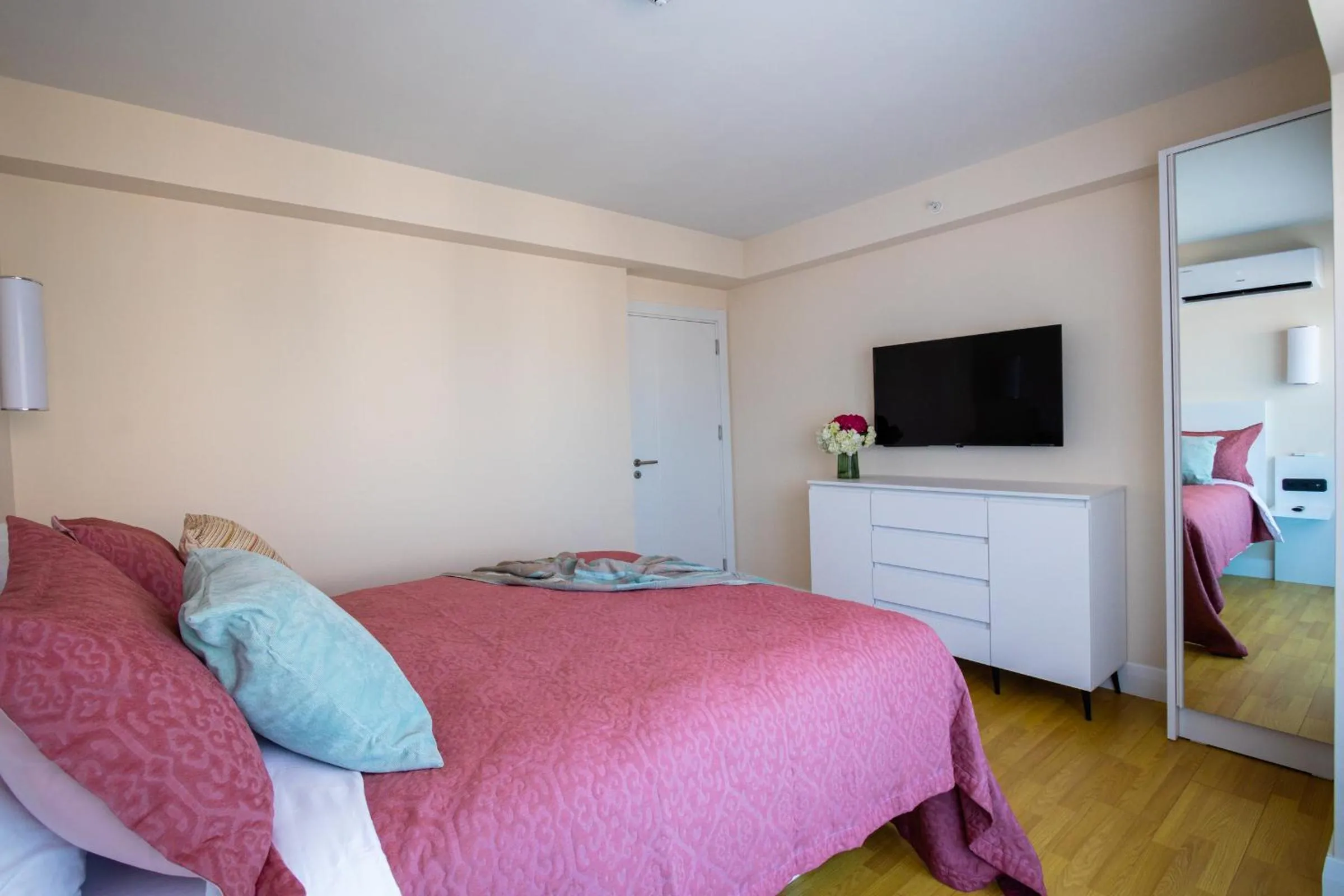 Bed in G-Point City Beach