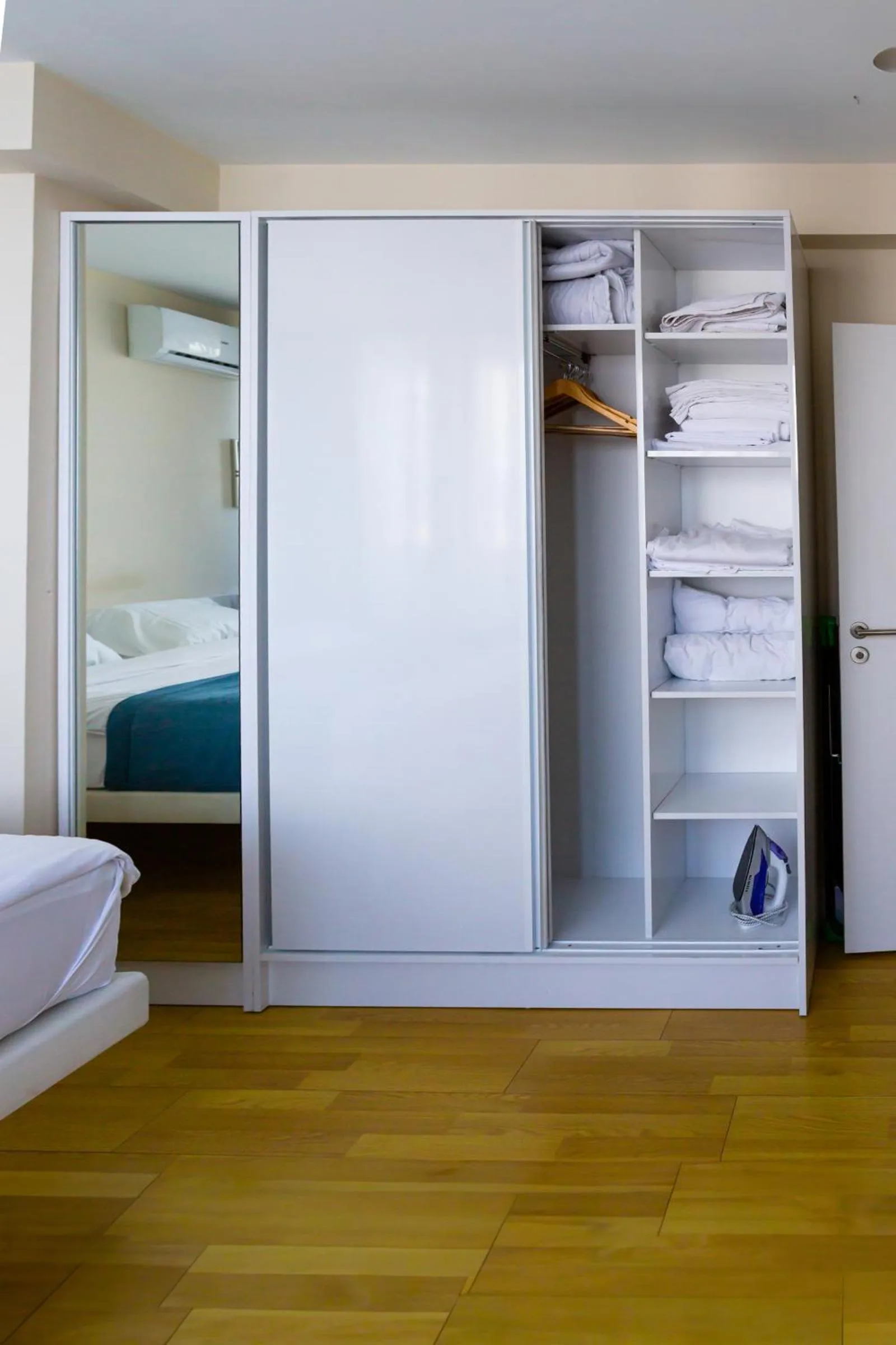 Bed in G-Point City Beach