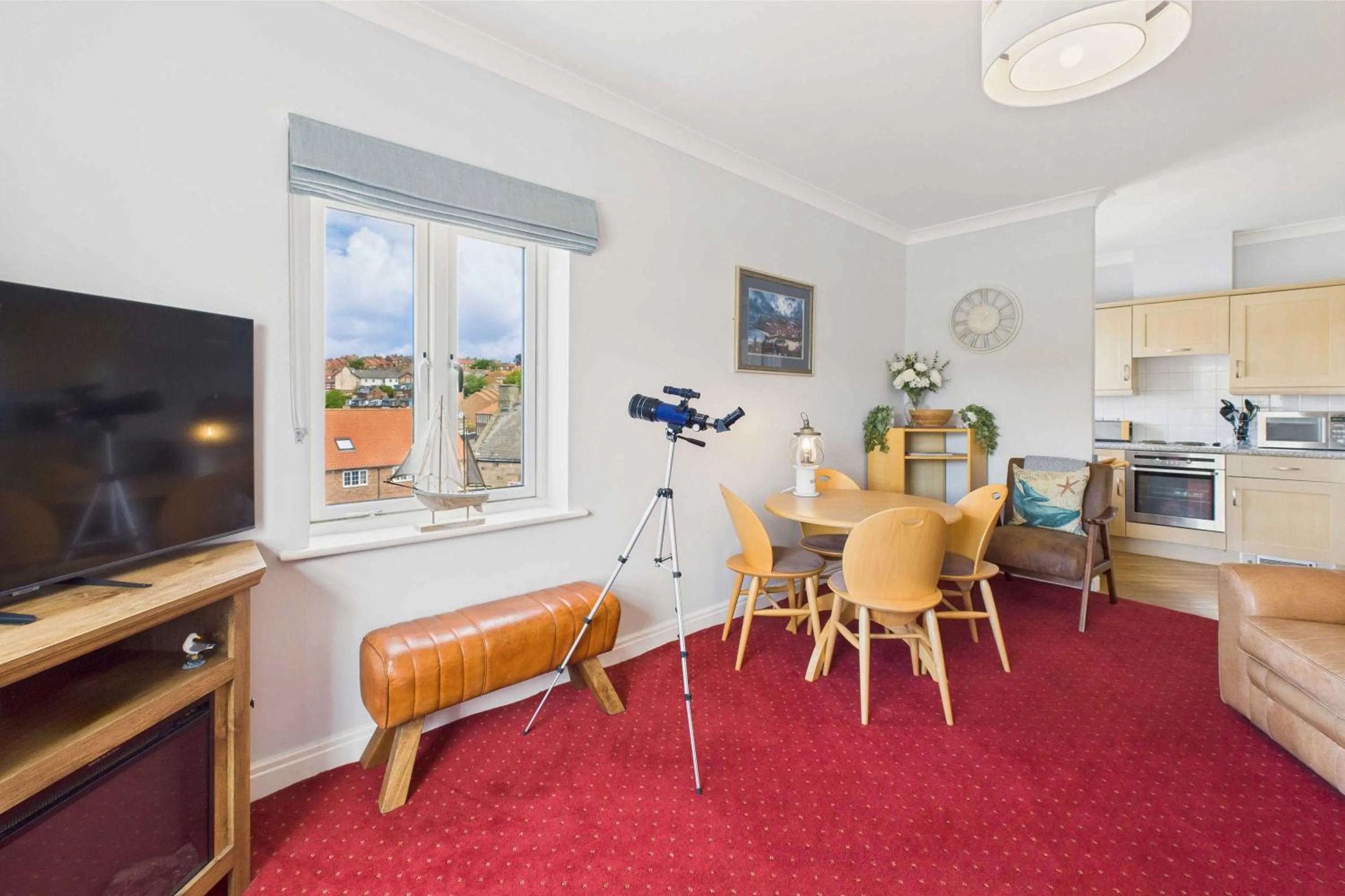 TV and multimedia in Host & Stay - Starboard Bow