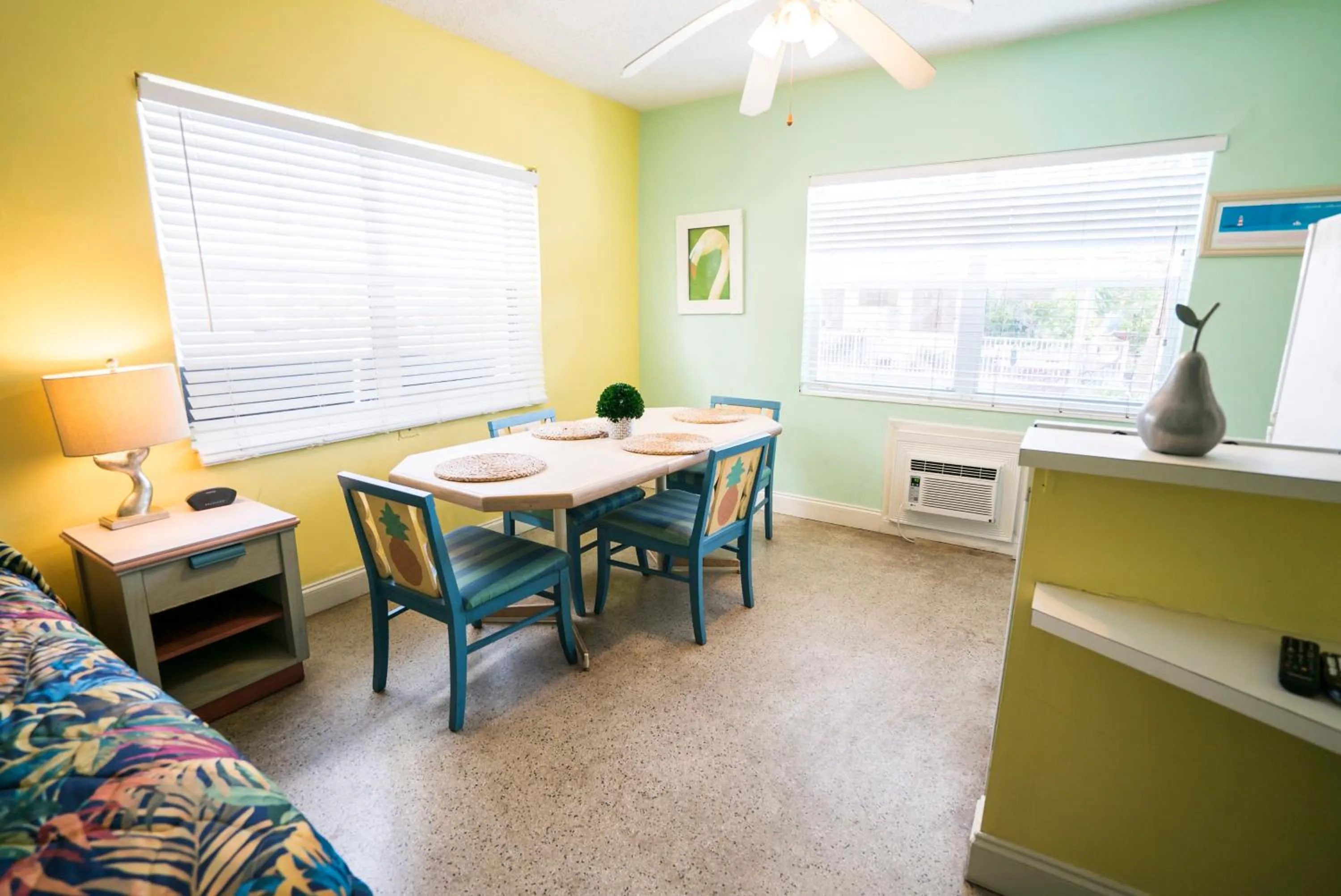 Dining area in Ocean Inn
