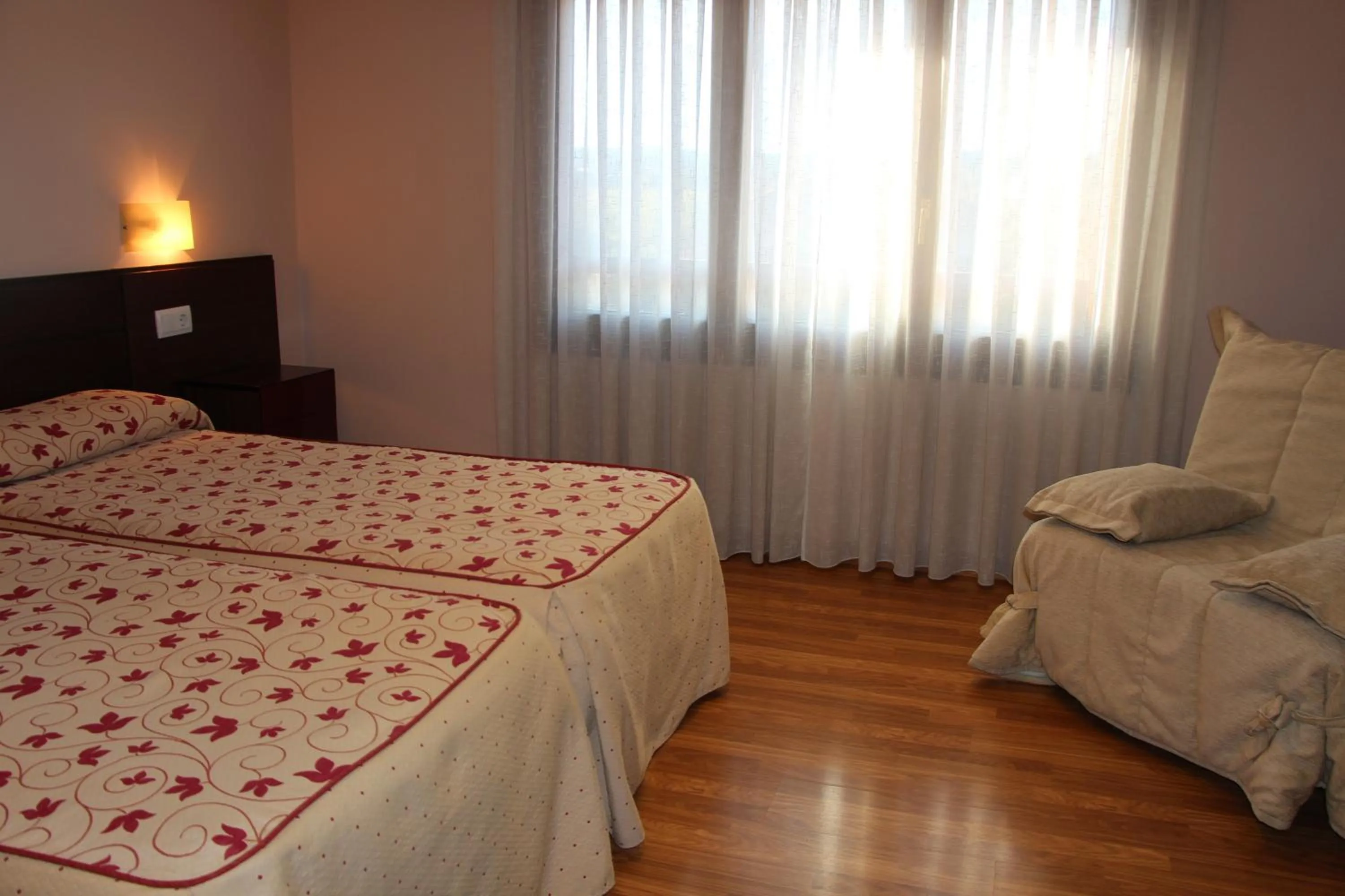 Bed in Aparthotel Tres Caminos