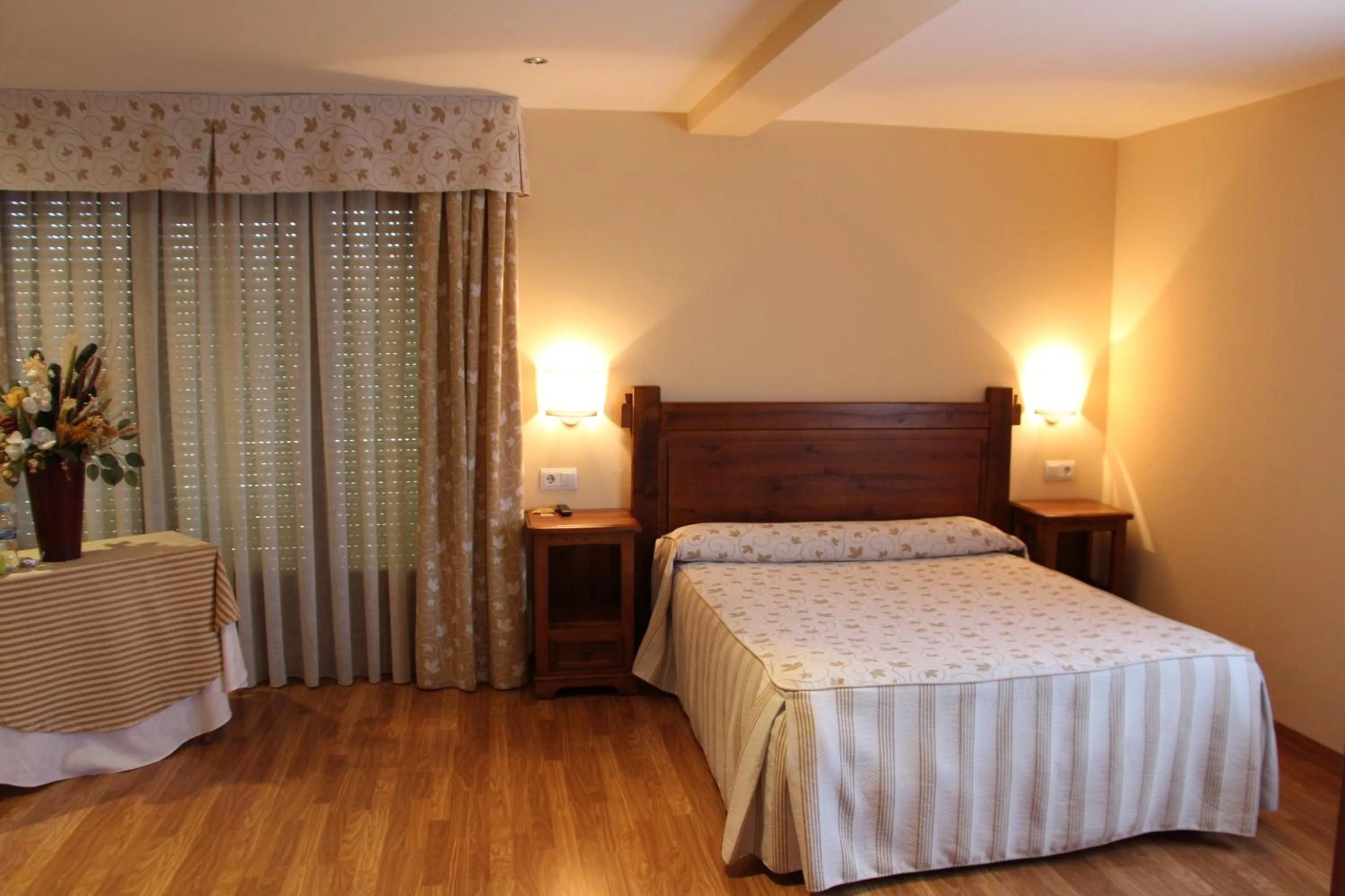 Bed in Aparthotel Tres Caminos