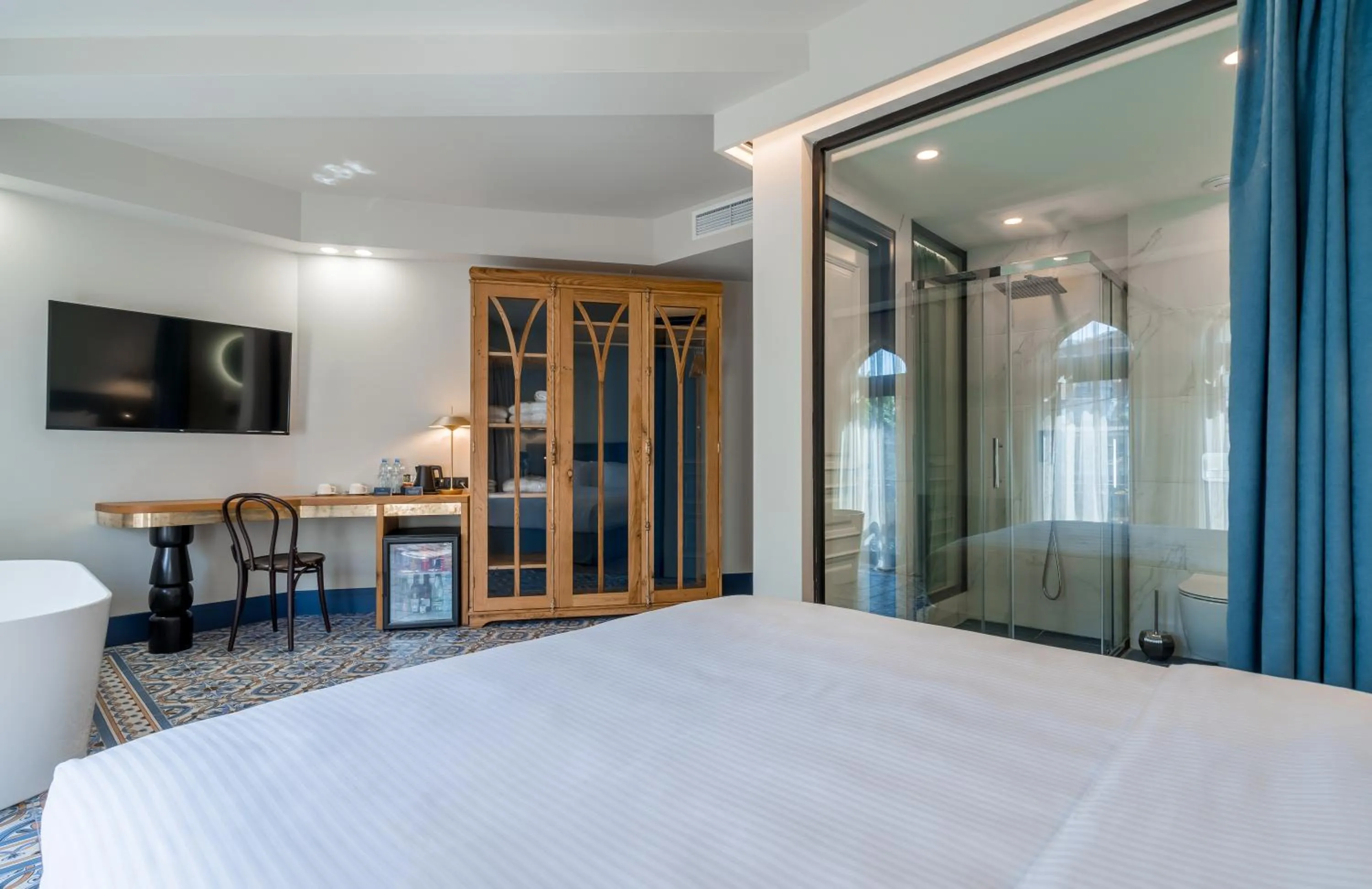 Photo of the whole room, Bed in Abanotubani Boutique hotel