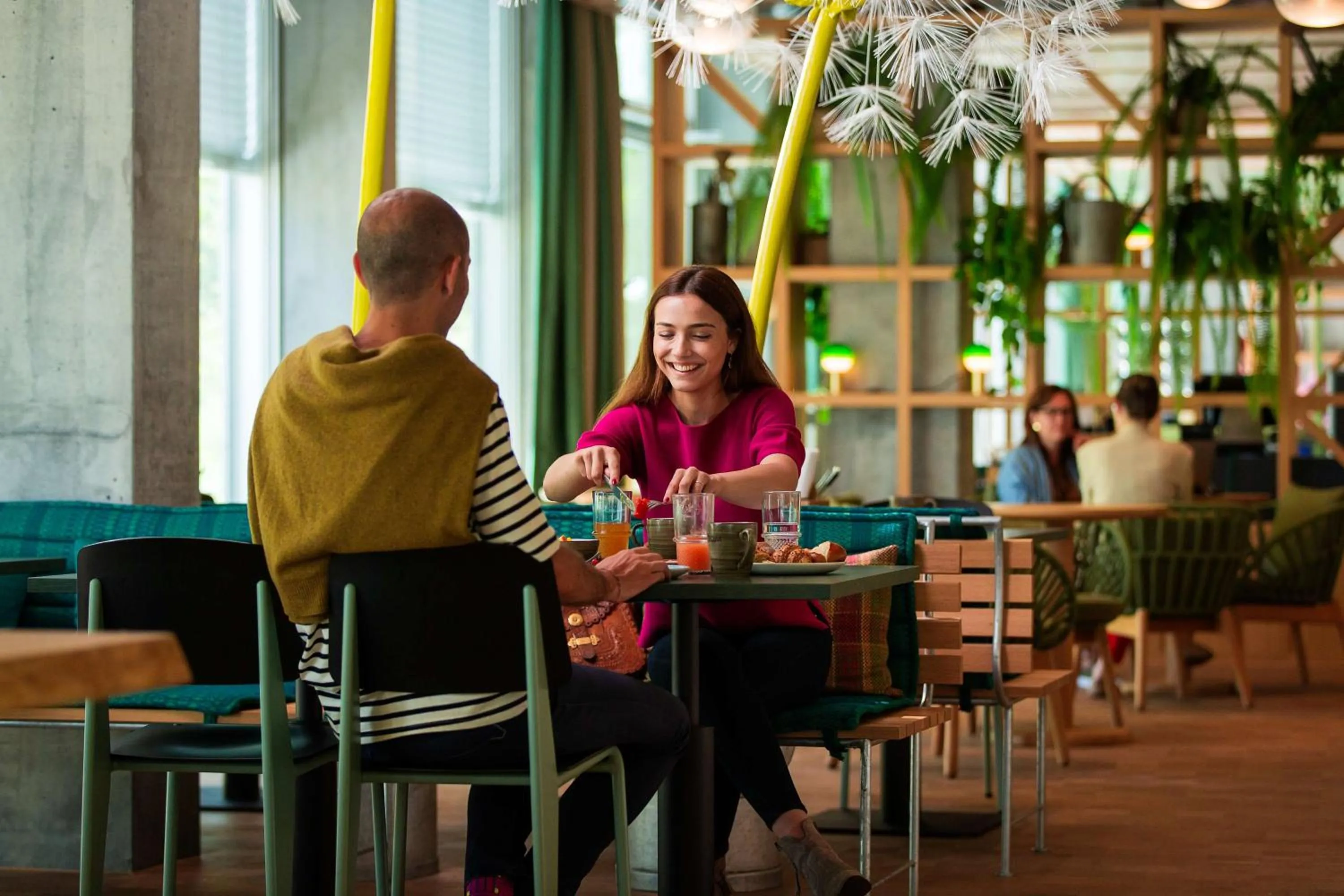 Restaurant/places to eat in Hyatt Place Zurich Airport the Circle