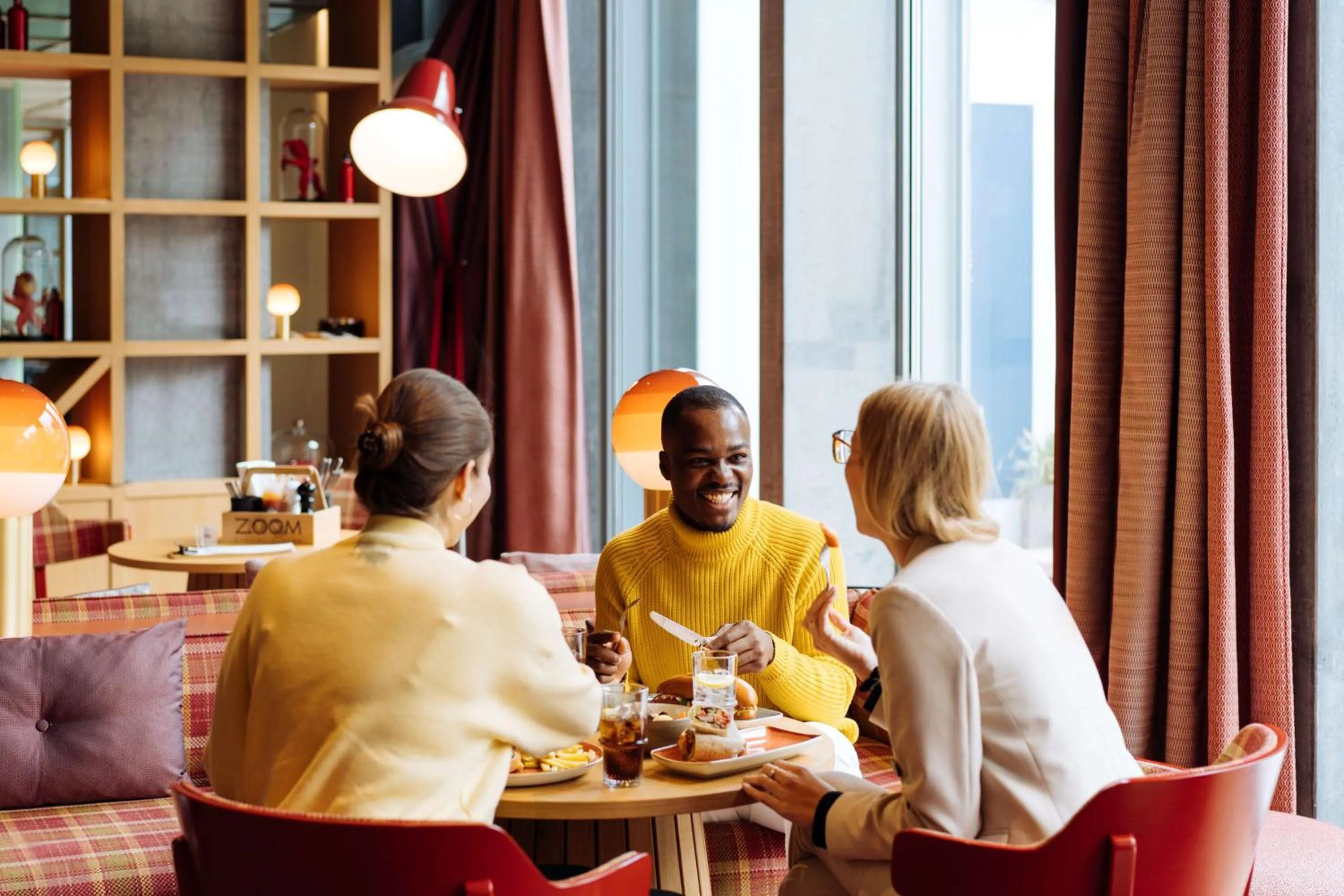 Restaurant/places to eat in Hyatt Place Zurich Airport the Circle