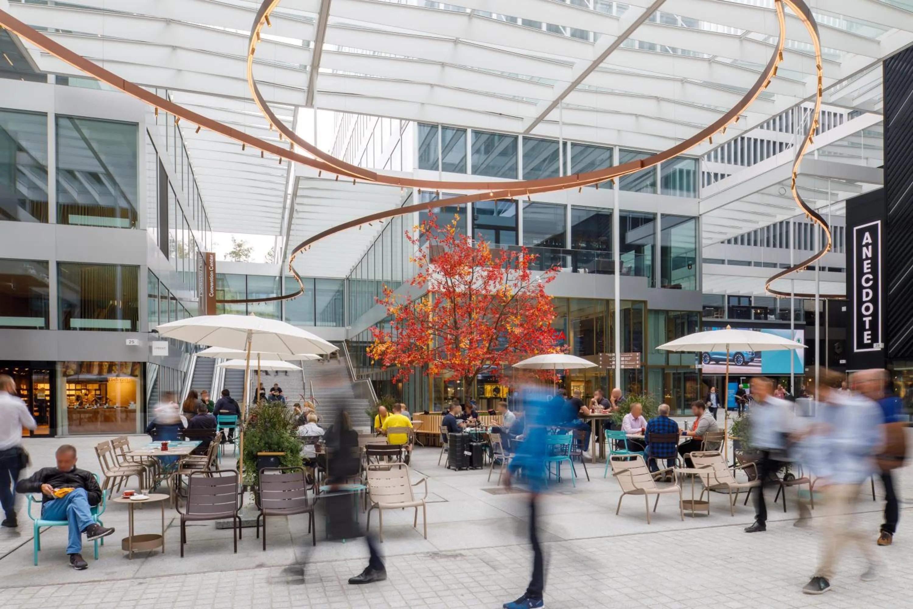 Restaurant/places to eat in Hyatt Place Zurich Airport the Circle