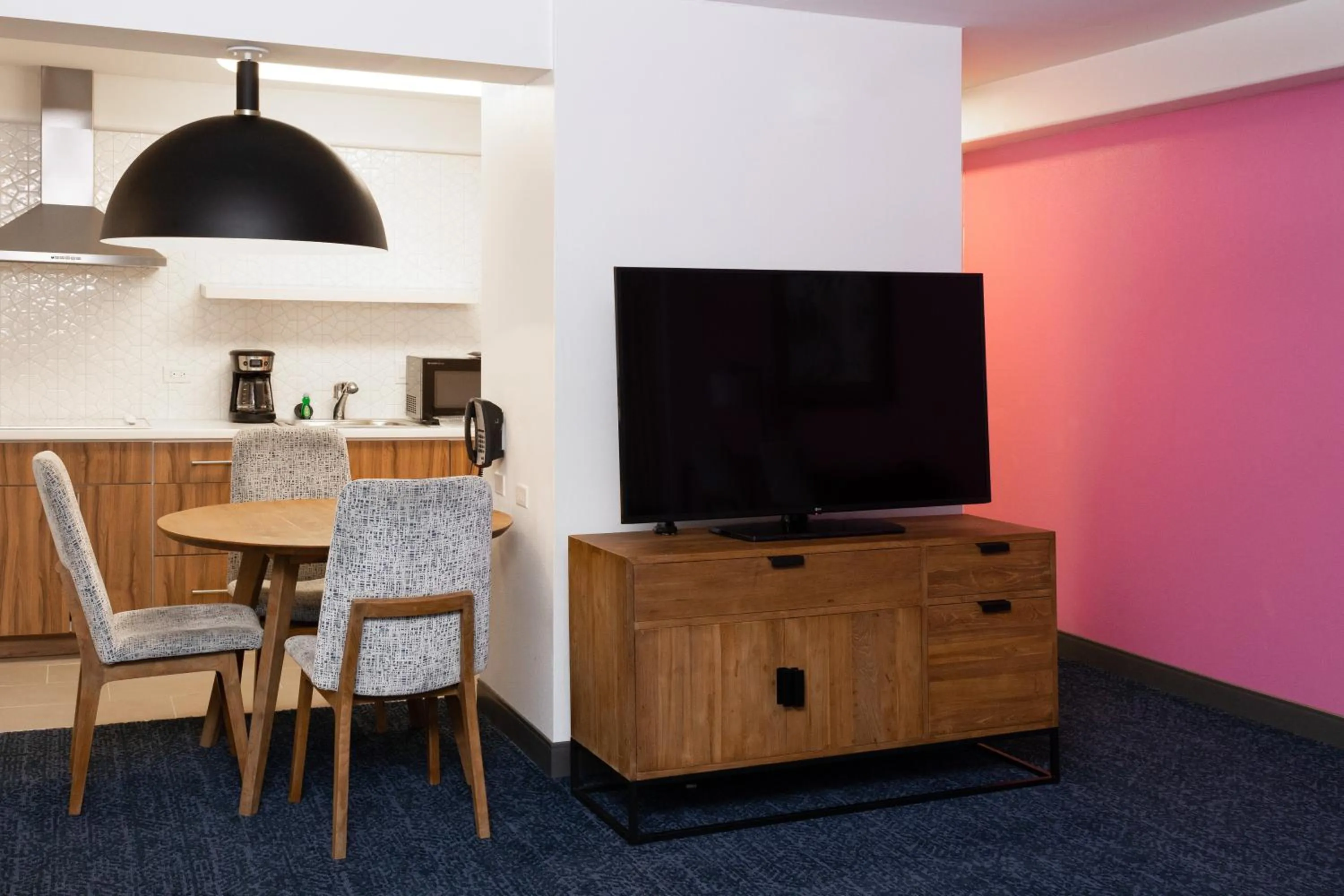 Bedroom in Ilima Hotel