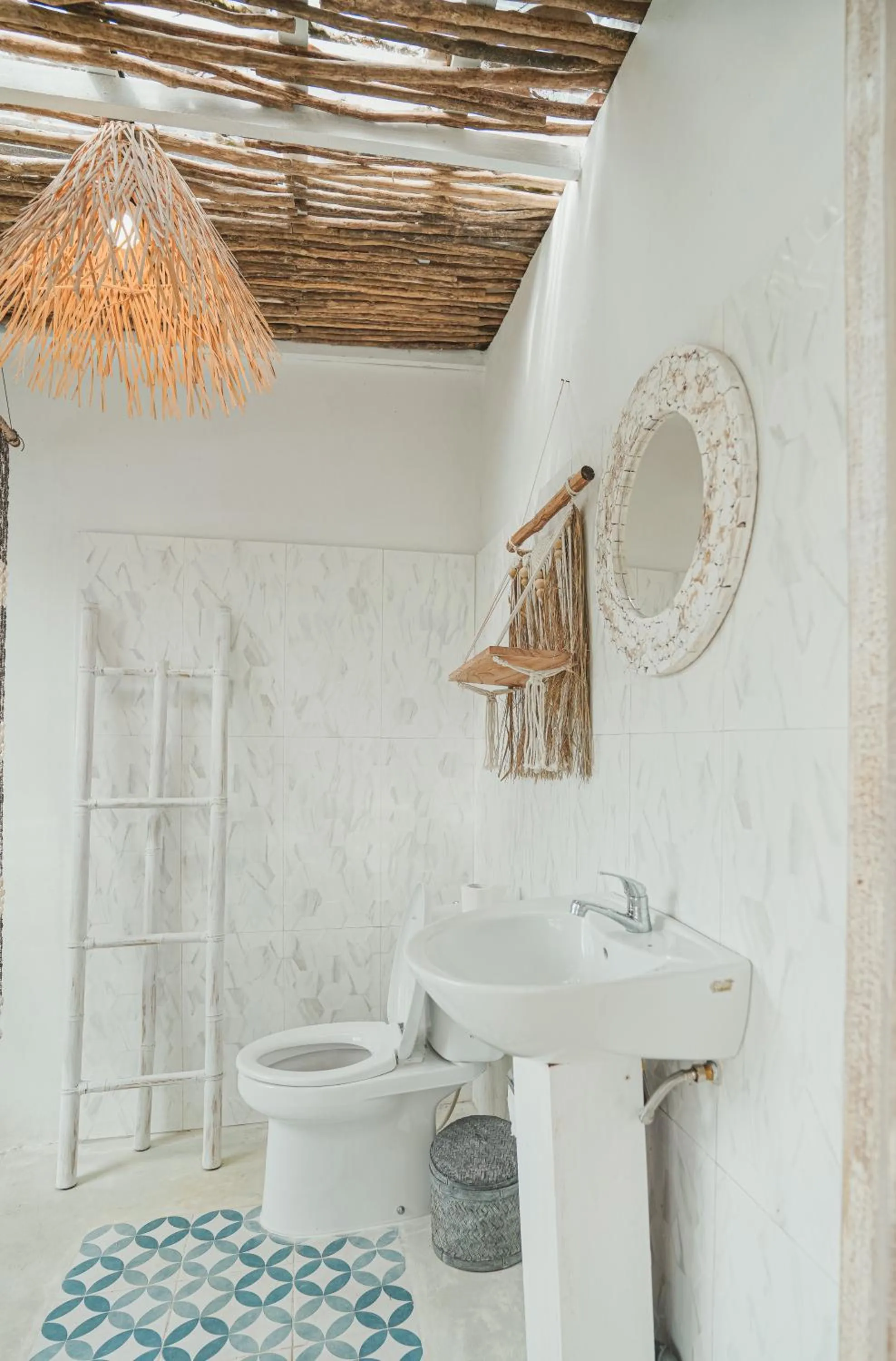 Woywoy Escape Bresela Adults Only