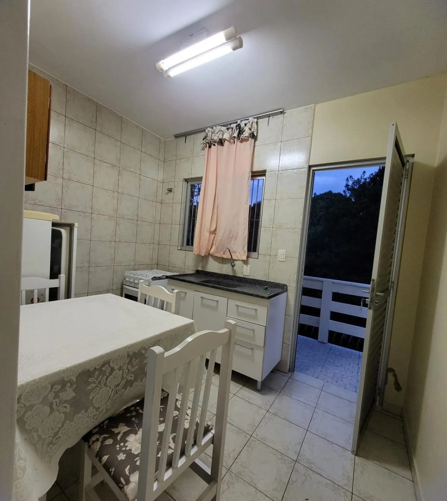 Kitchen or kitchenette in Pousada na Lagoa da Conceição Barcelos