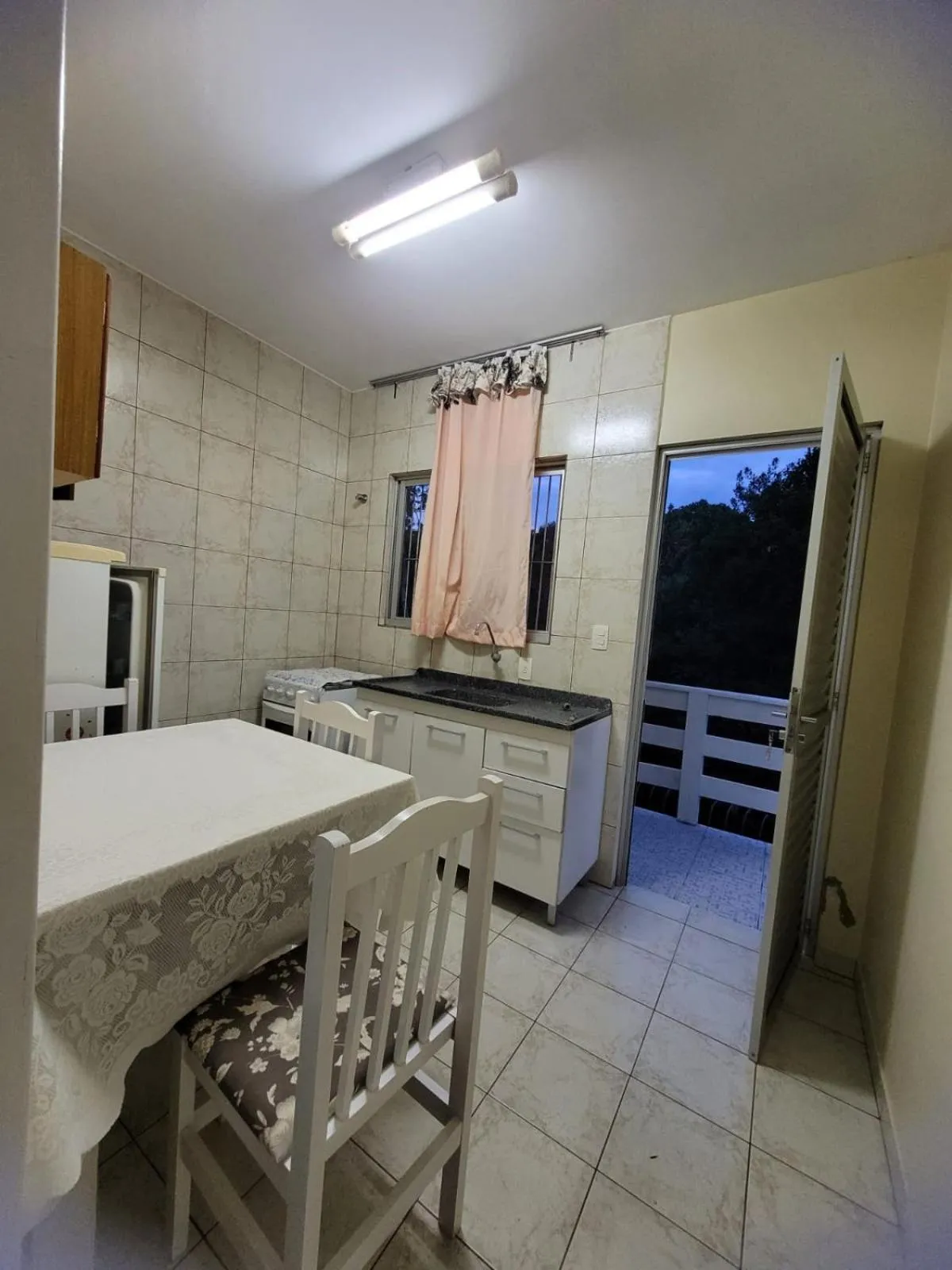 Kitchen or kitchenette in Pousada na Lagoa da Conceição Barcelos
