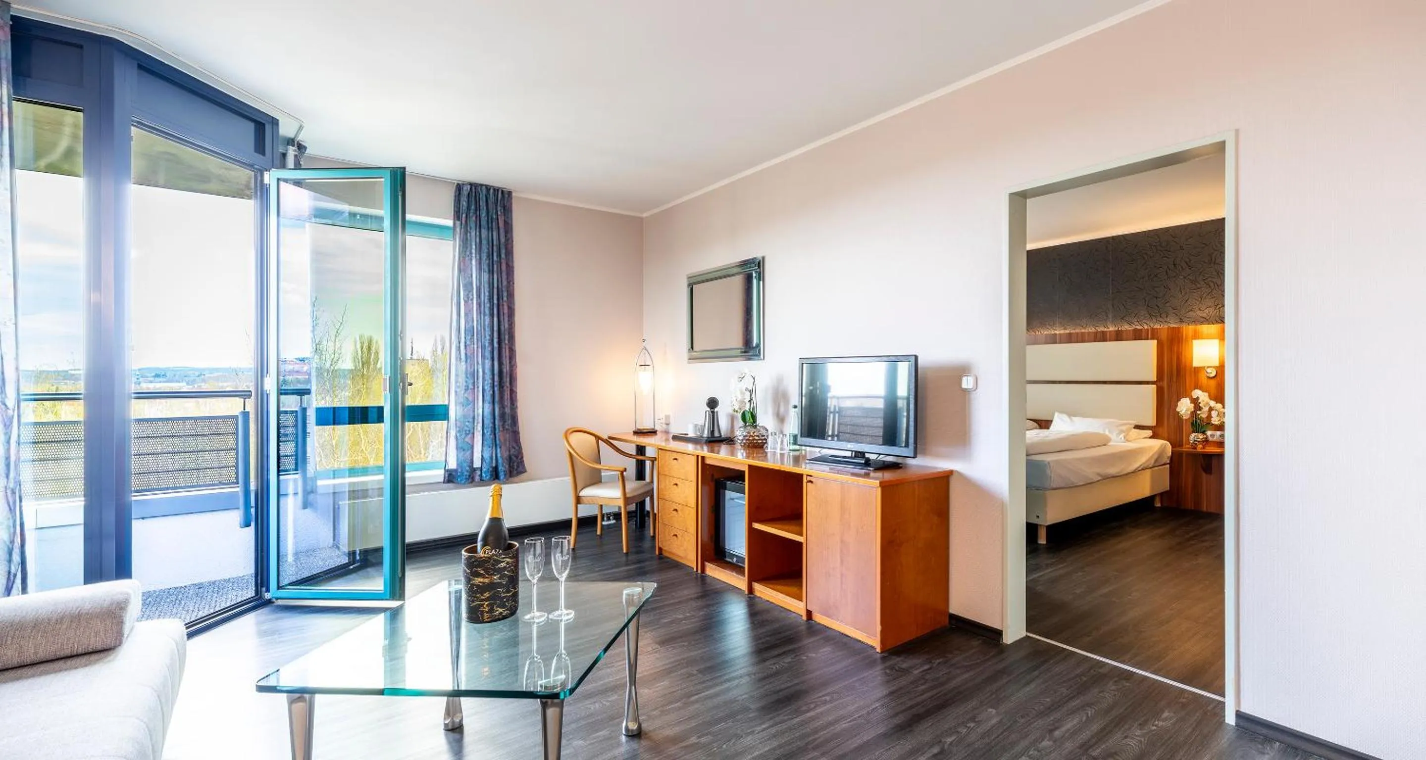 TV and multimedia, Bed in Best Western Plaza Hotel Zwickau