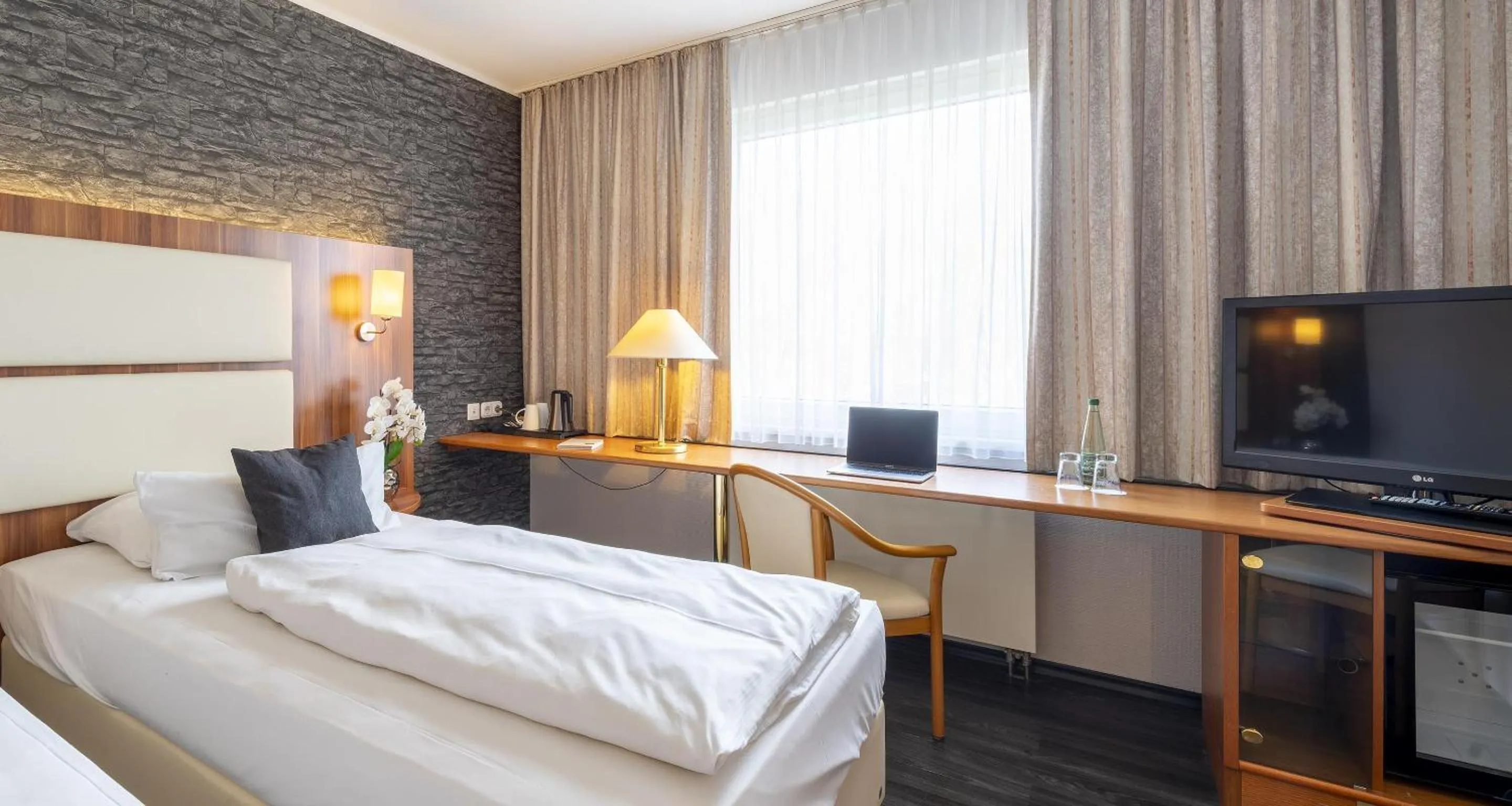 Bedroom, Bed in Best Western Plaza Hotel Zwickau