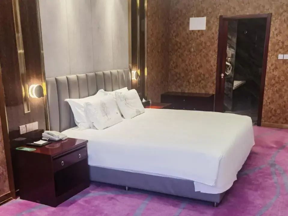 Bedroom, Bed in Beijing Jingyi Hotel Bedroom, Bed in Beijing Jingyi Hotel