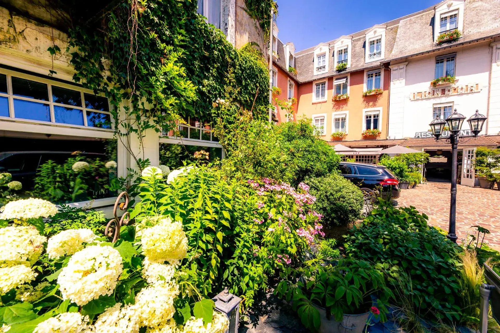 View (from property/room) in Hotel Le Lion D'Or et Restaurant La Table Du Lion View (from property/room) in Hotel Le Lion D'Or et Restaurant La Table Du Lion