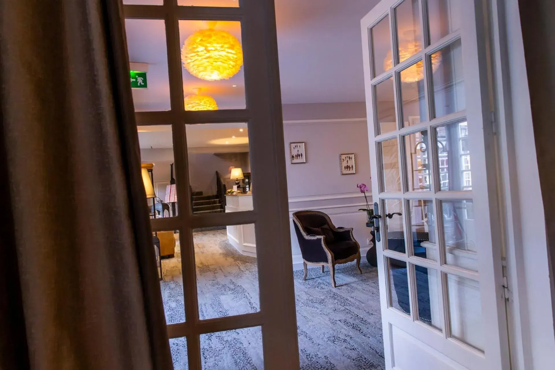 Lobby or reception in Hotel Le Lion D'Or et Restaurant La Table Du Lion Lobby or reception in Hotel Le Lion D'Or et Restaurant La Table Du Lion