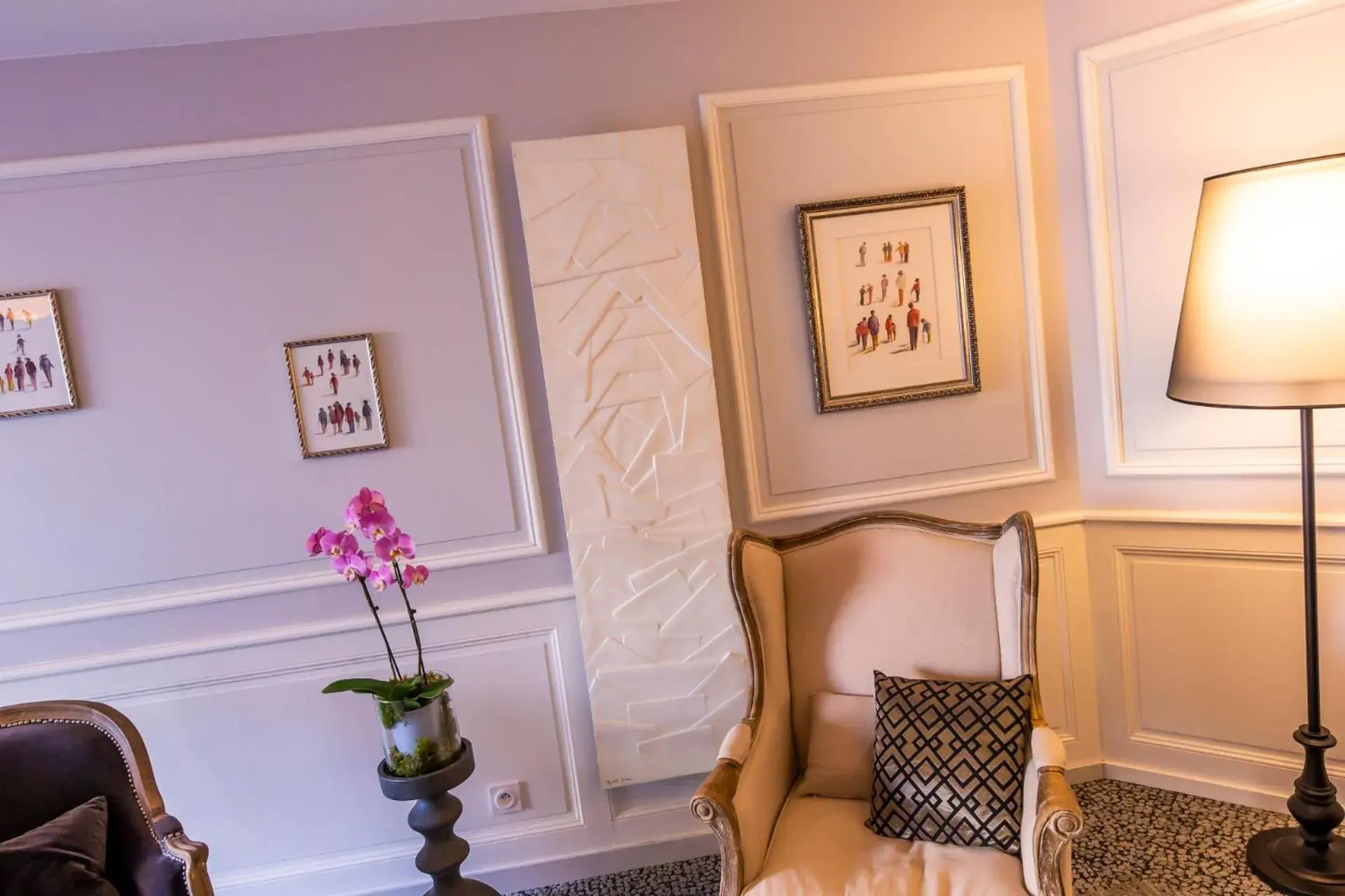 Lobby or reception in Hotel Le Lion D'Or et Restaurant La Table Du Lion Lobby or reception in Hotel Le Lion D'Or et Restaurant La Table Du Lion