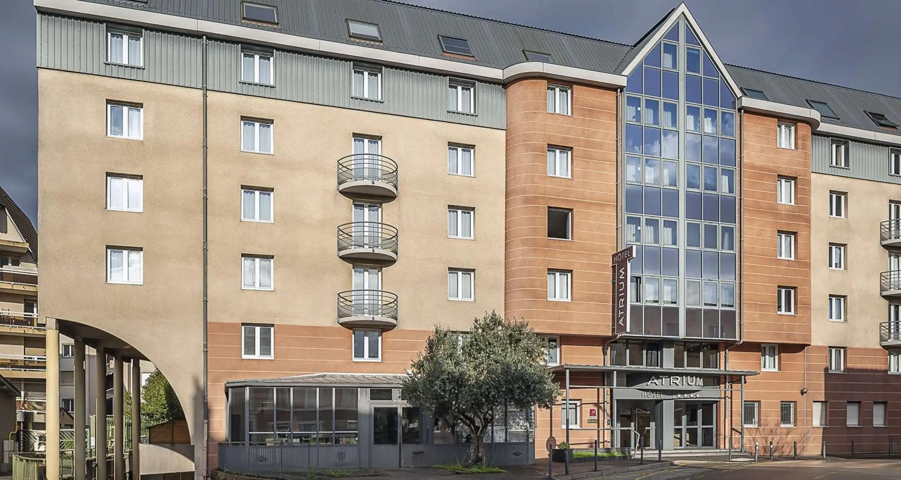 Property building in Best Western Hotel Atrium Valence Property building in Best Western Hotel Atrium Valence