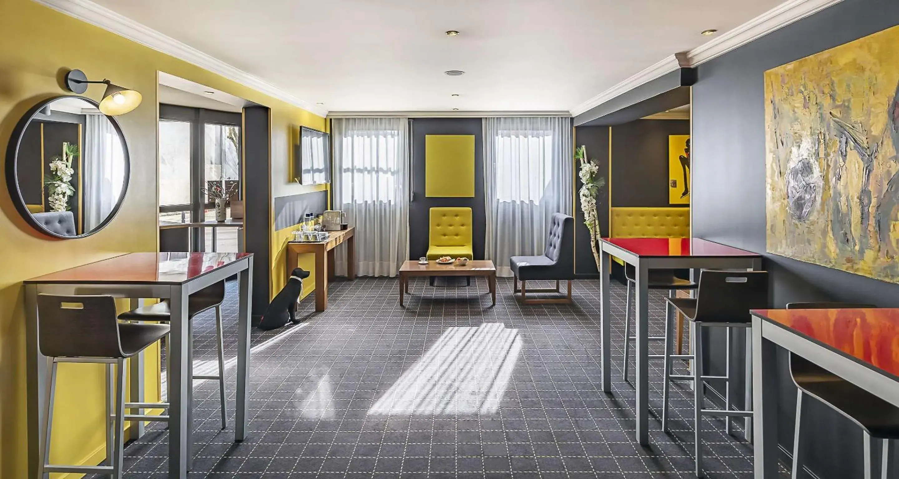 Lobby or reception in Best Western Hotel Atrium Valence Lobby or reception in Best Western Hotel Atrium Valence