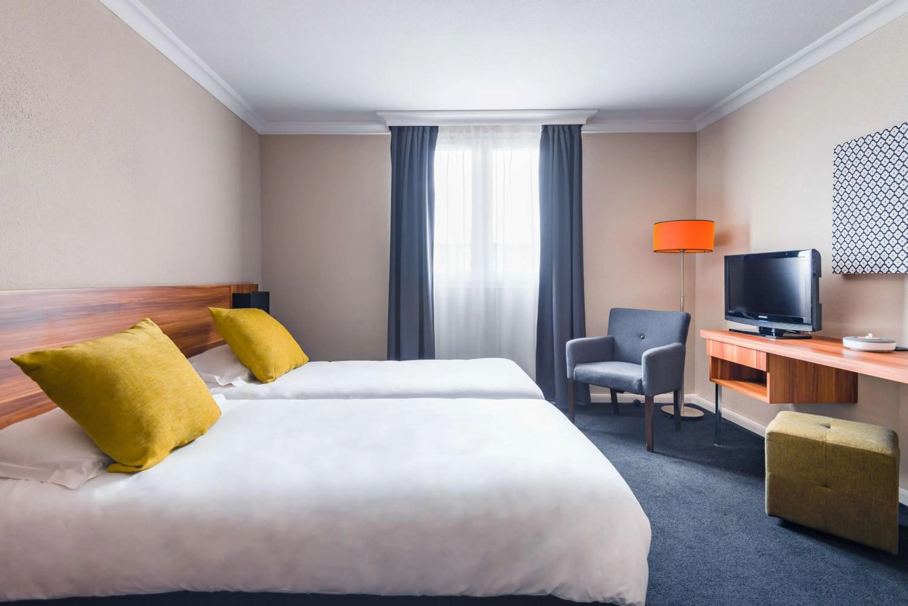 Bedroom, Bed in Best Western Hotel Atrium Valence