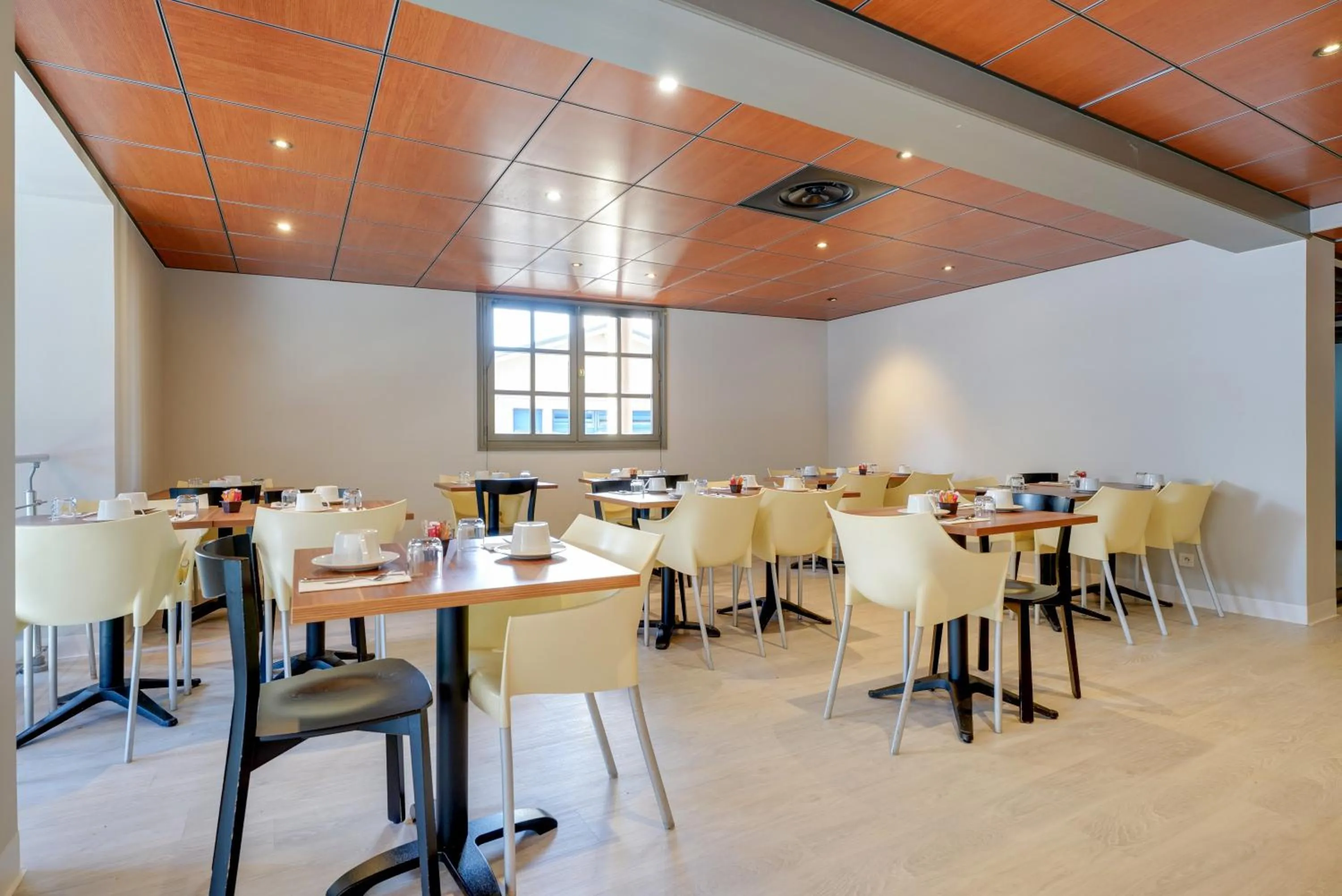 Breakfast in Best Western Hotel Atrium Valence