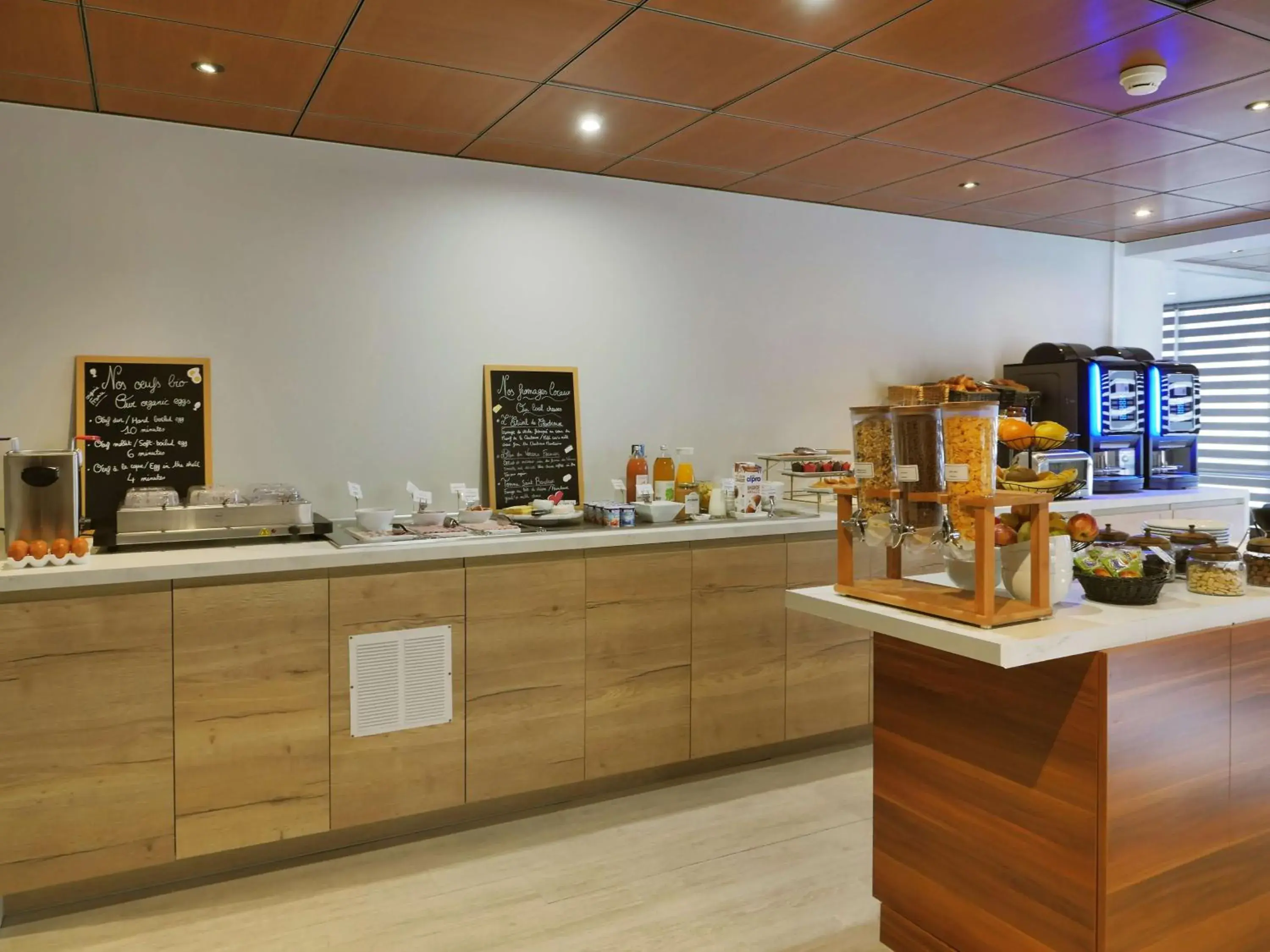 Breakfast in Best Western Hotel Atrium Valence Breakfast in Best Western Hotel Atrium Valence