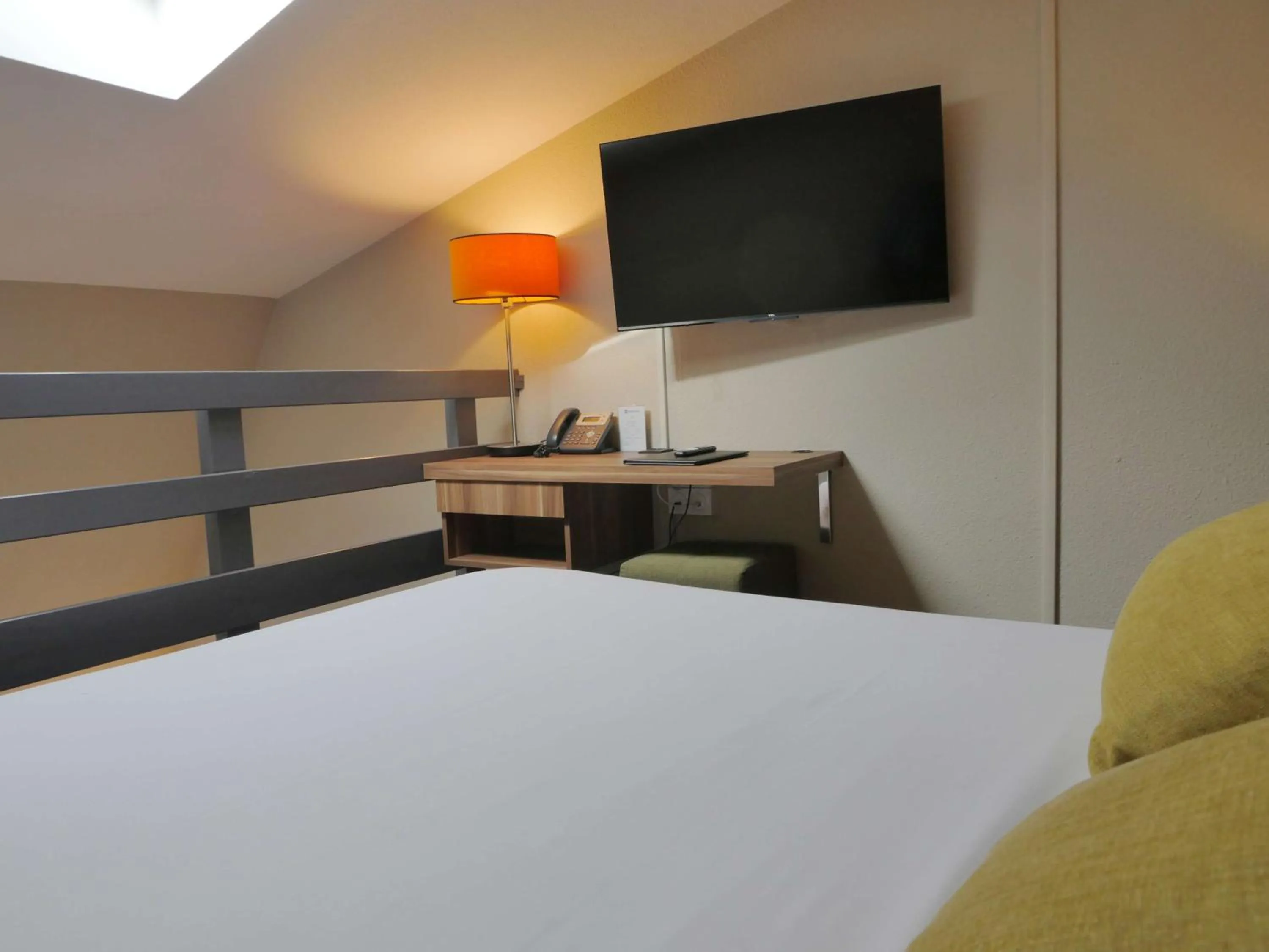 Bedroom, Bed in Best Western Hotel Atrium Valence