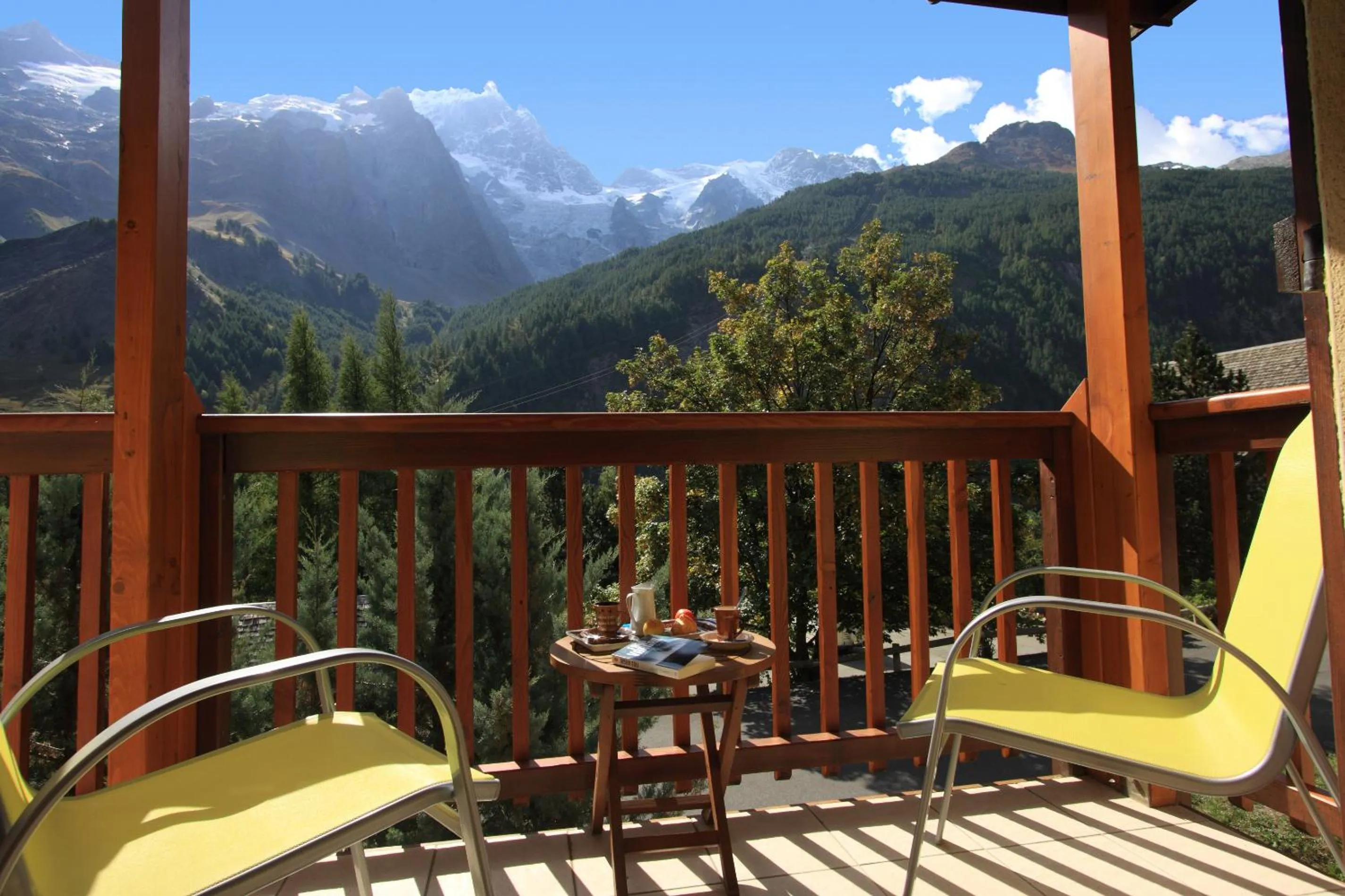 View (from property/room) in Cosy Appart'Hotel - Panoramic Village - La Grave