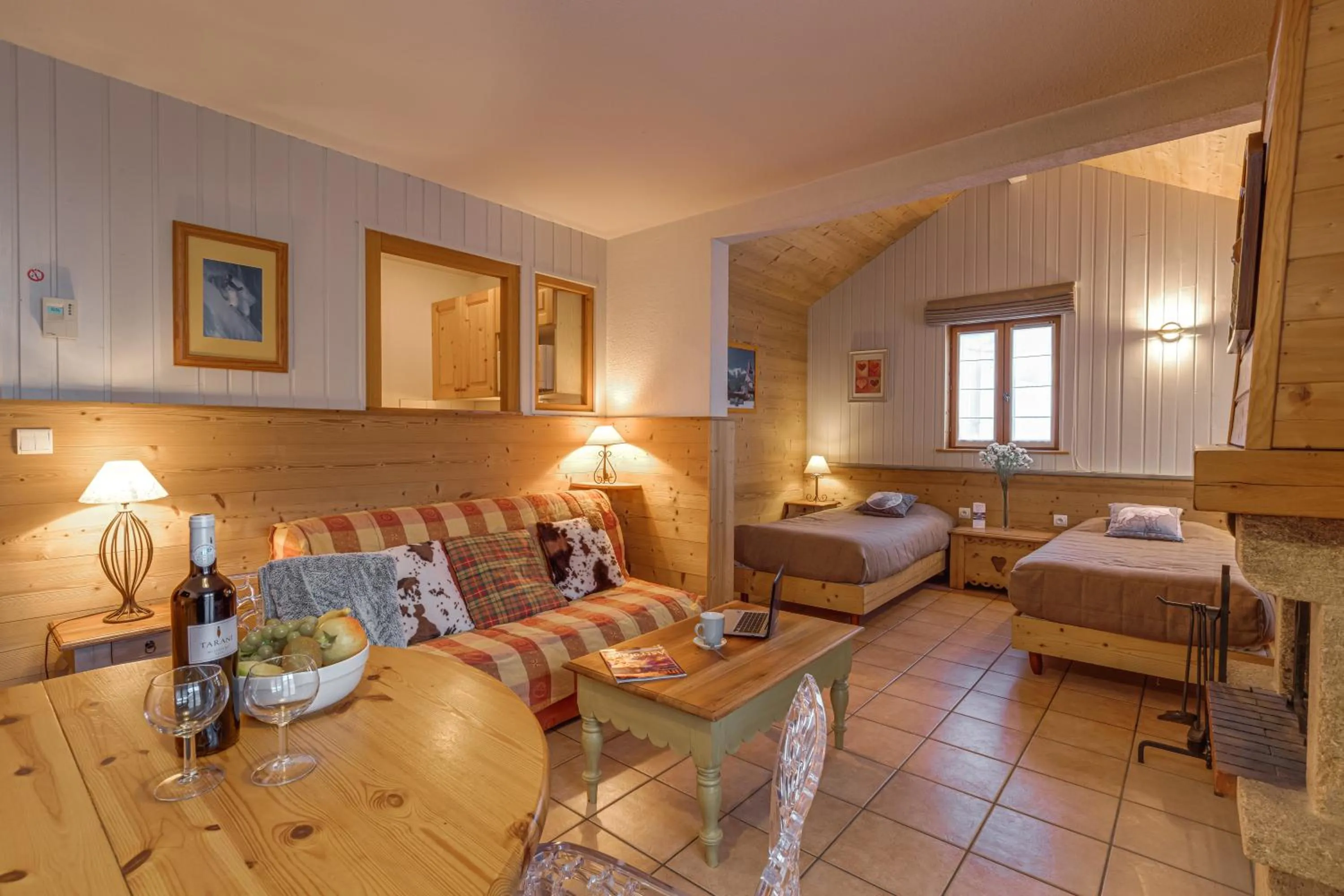 Photo of the whole room, Bed in Cosy Appart'Hotel - Panoramic Village - La Grave