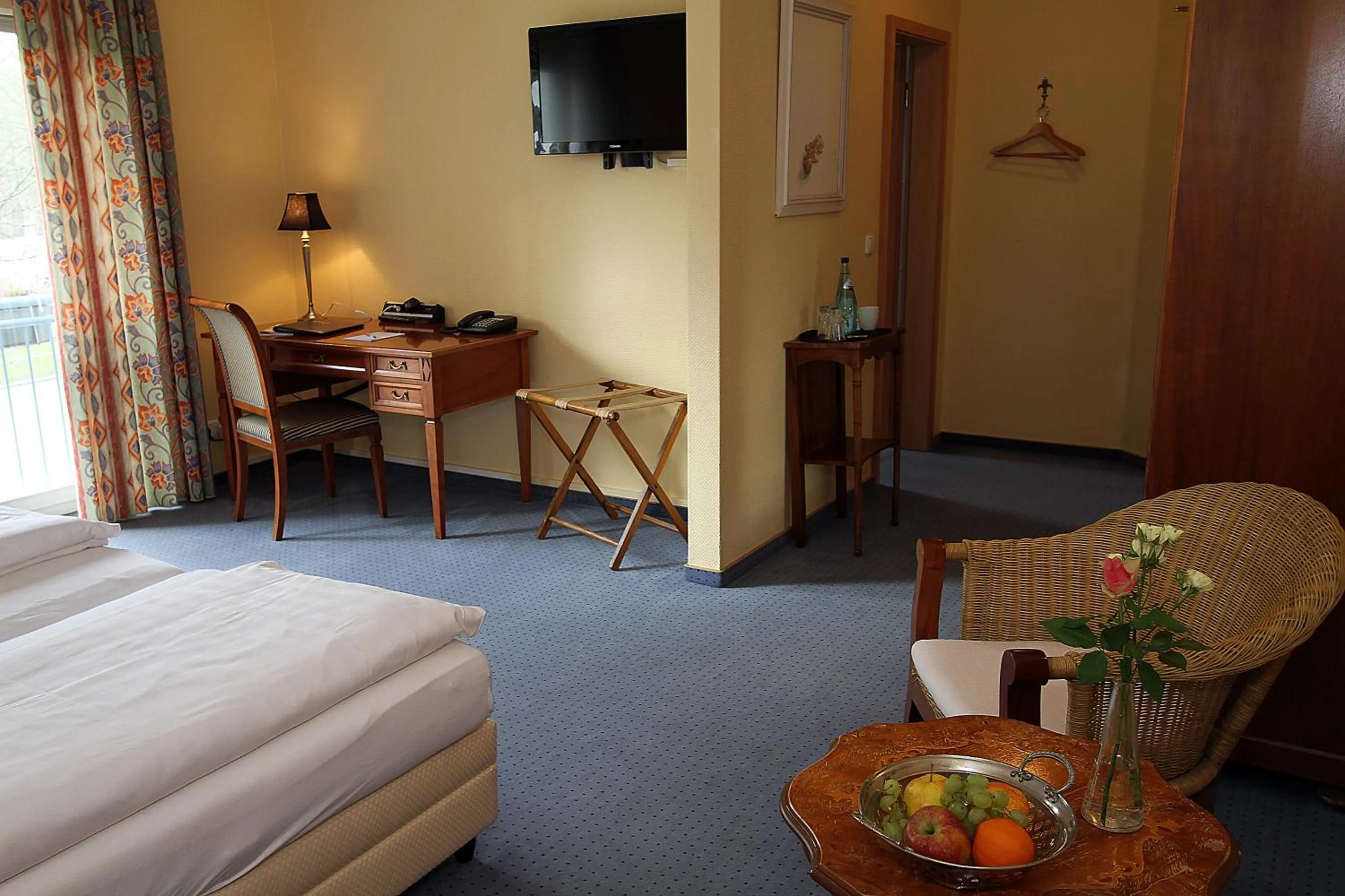 Photo of the whole room, Bed in Hotel Lindemann