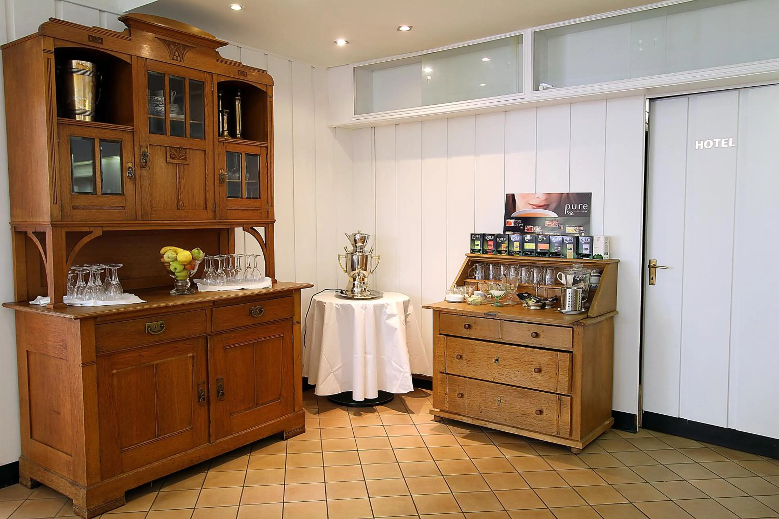 Food and drinks in Hotel Lindemann