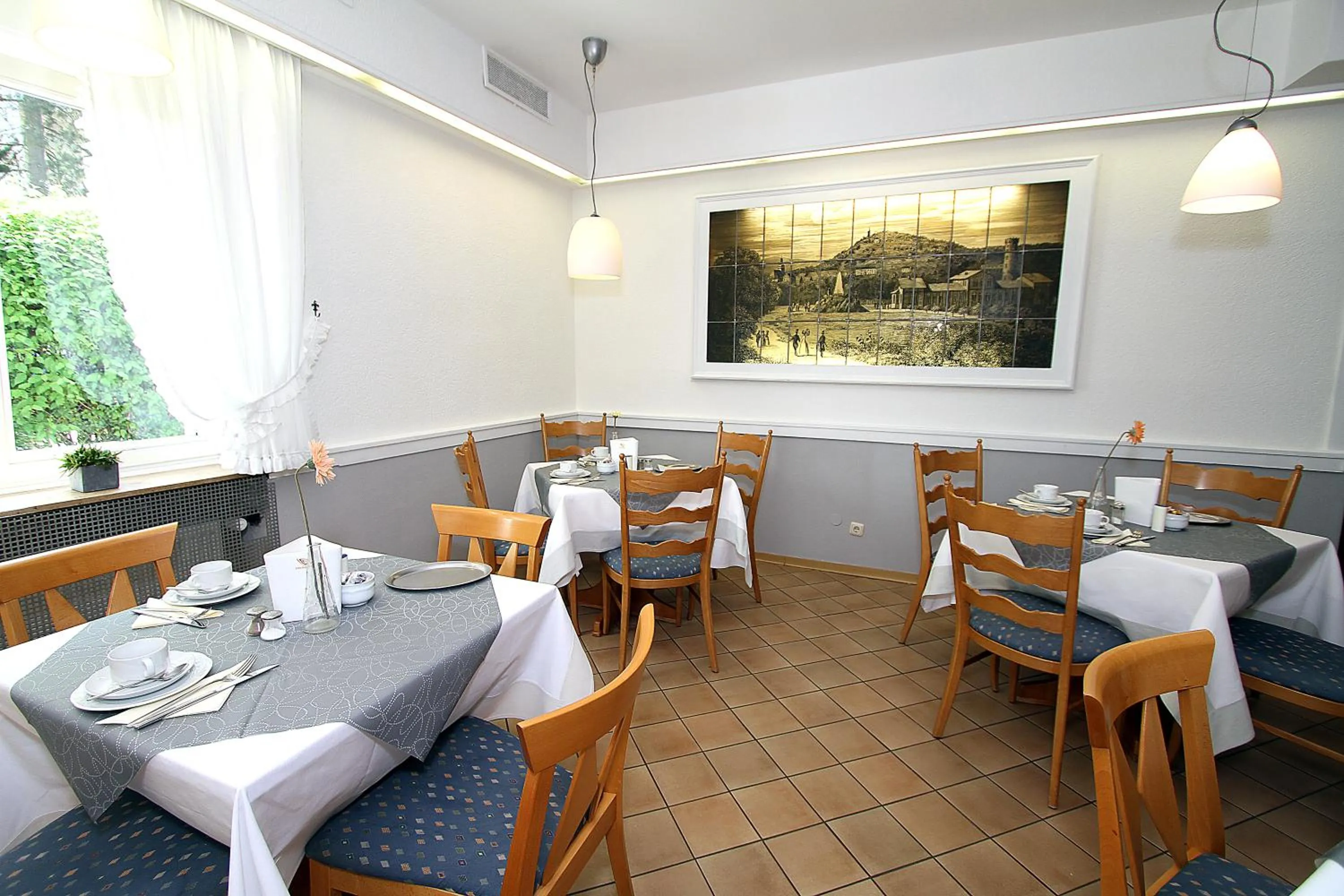 Food and drinks in Hotel Lindemann