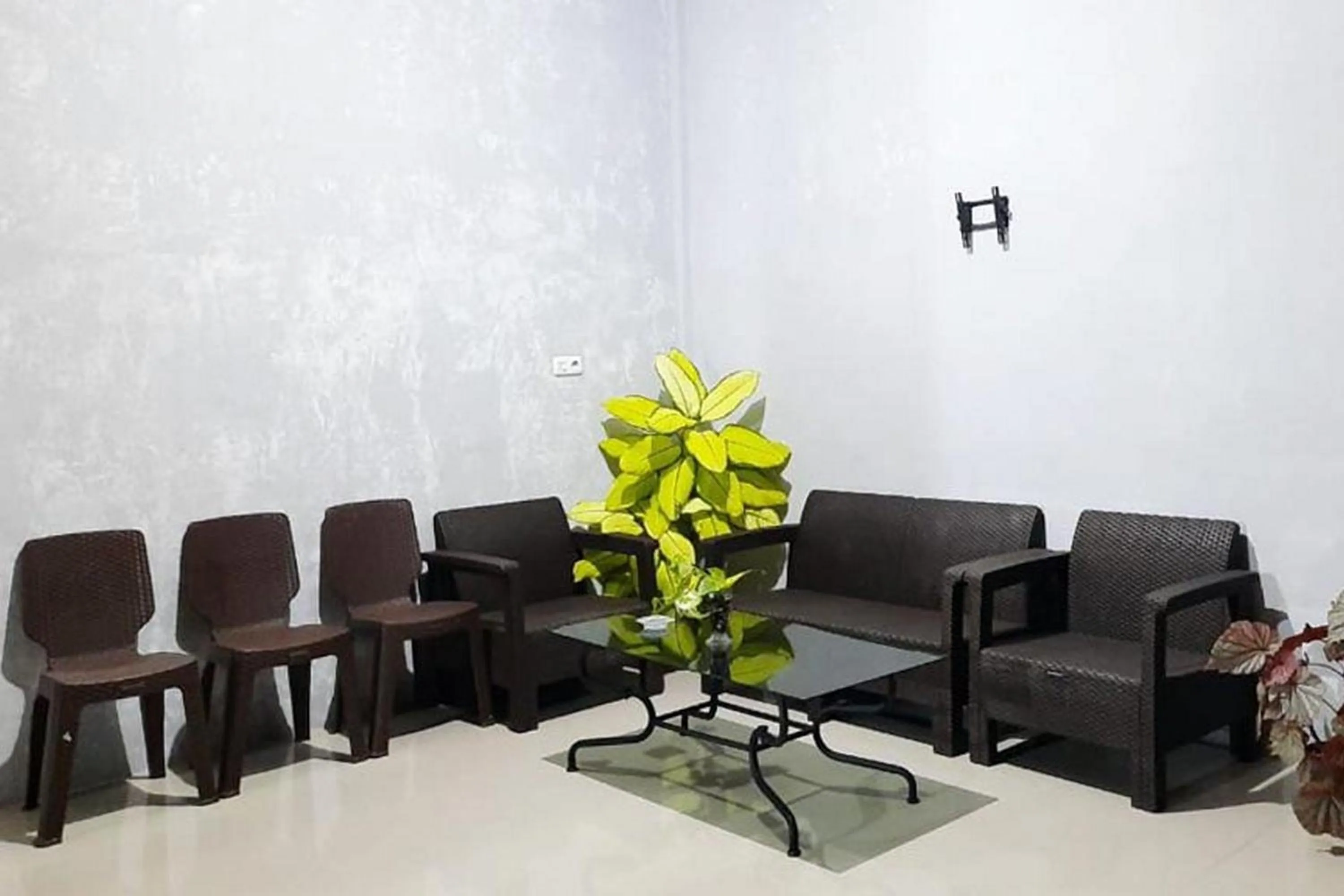 Property building in Hayori Hotel RedPartner