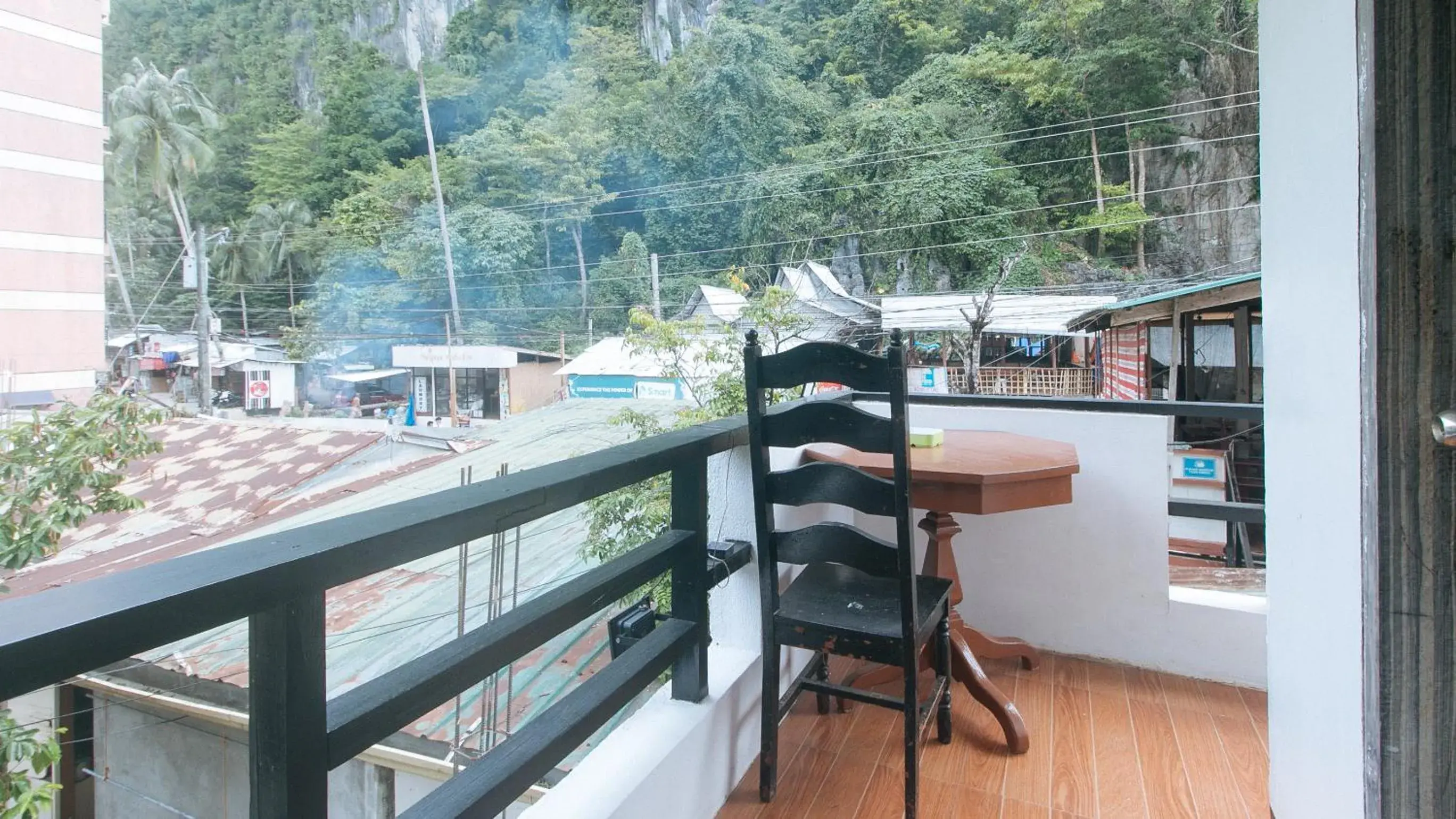 Balcony/Terrace in RedDoorz @ Lualhati Garden Cottage El Nido Palawan Balcony/Terrace in RedDoorz @ Lualhati Garden Cottage El Nido Palawan