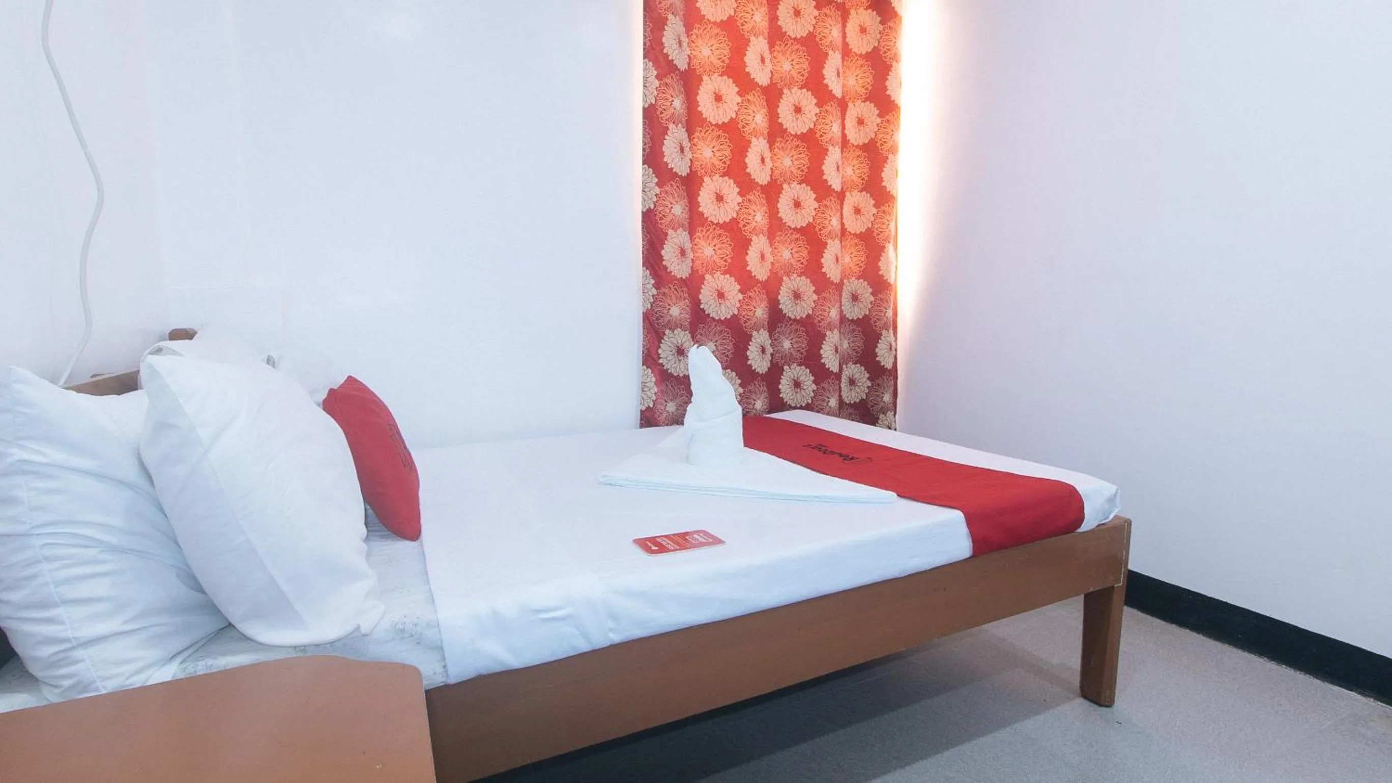 Bed in RedDoorz @ Lualhati Garden Cottage El Nido Palawan