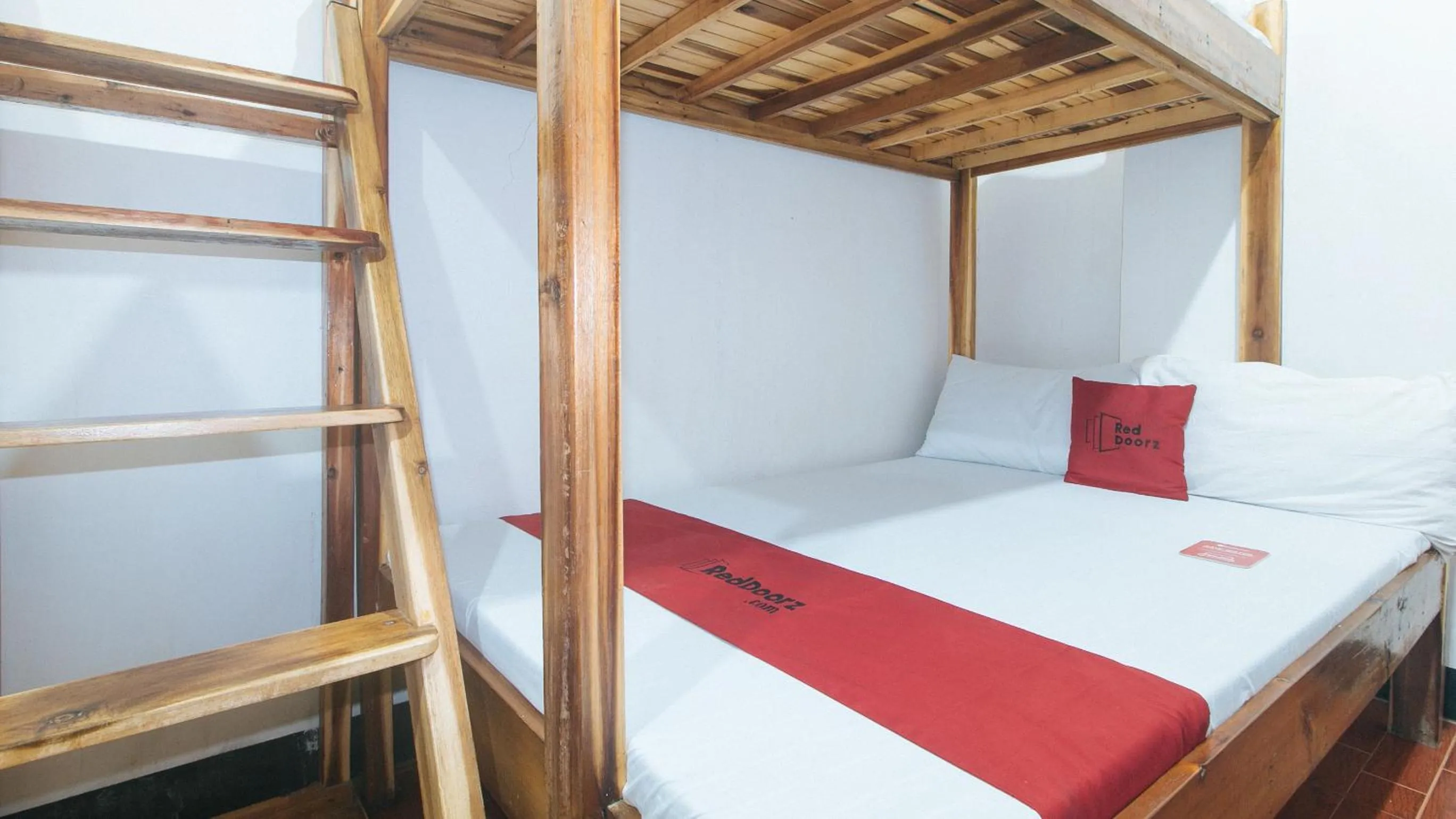 Bed in RedDoorz @ Lualhati Garden Cottage El Nido Palawan